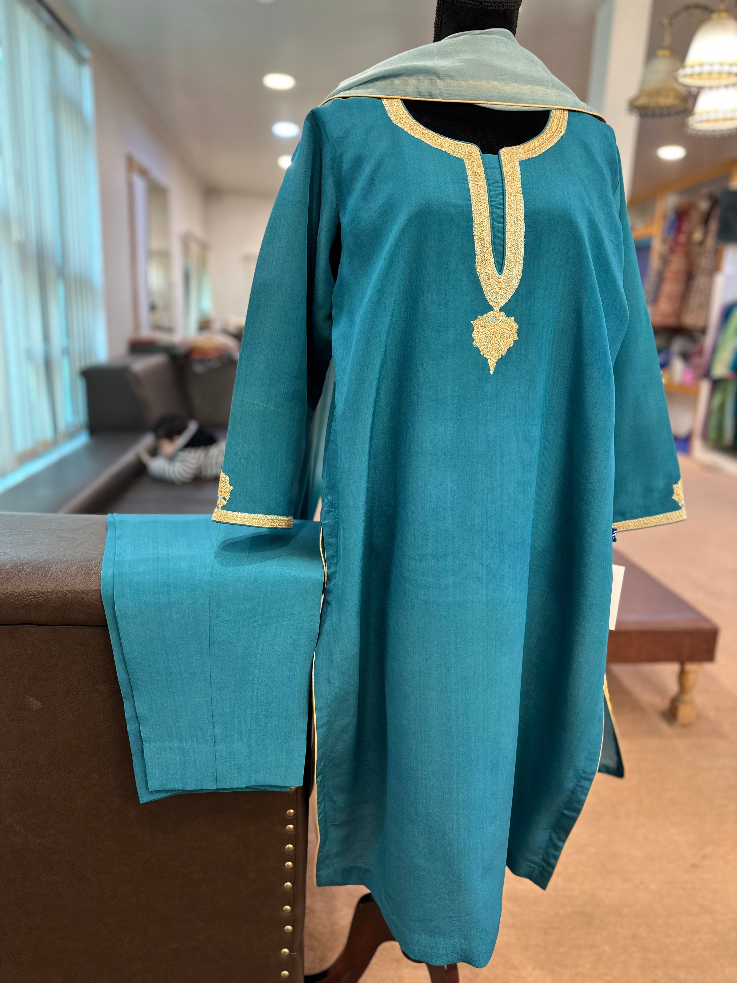 Purecrepe suit with handtilla