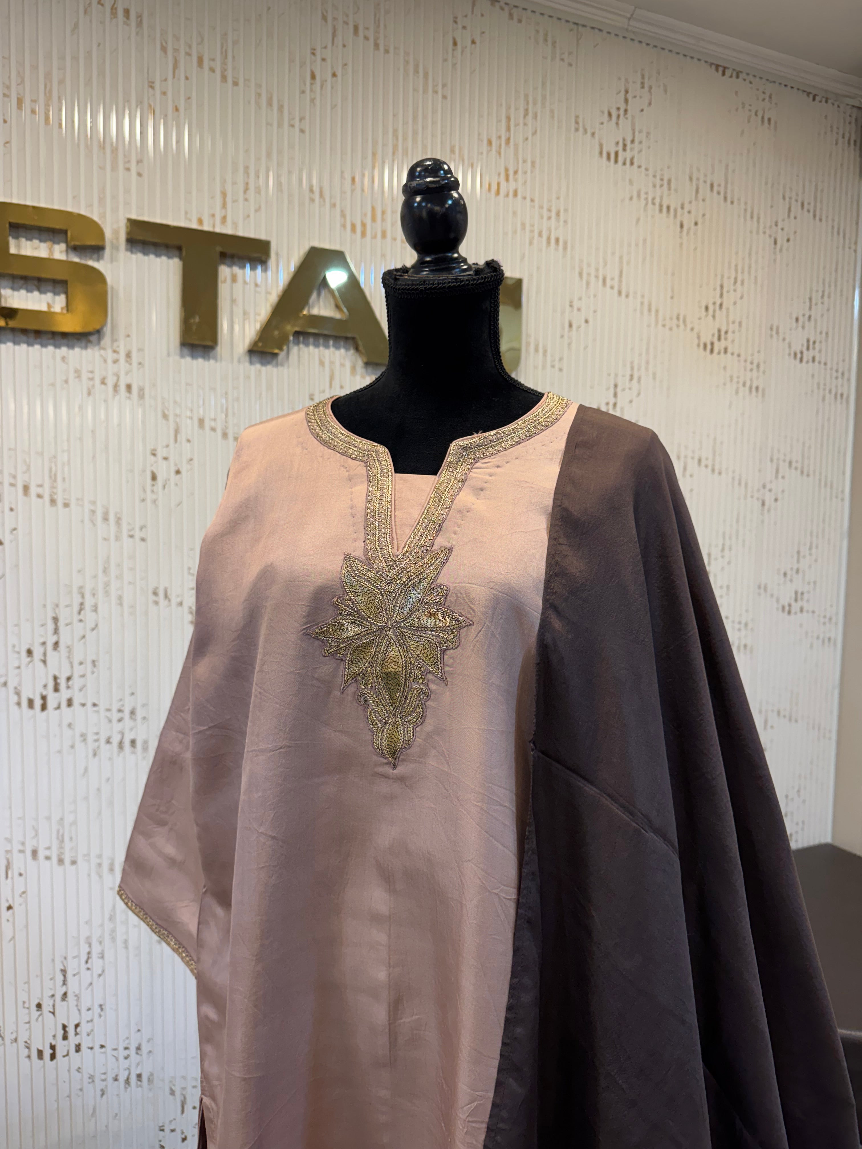 Puresilk 3 pc handtilla suit