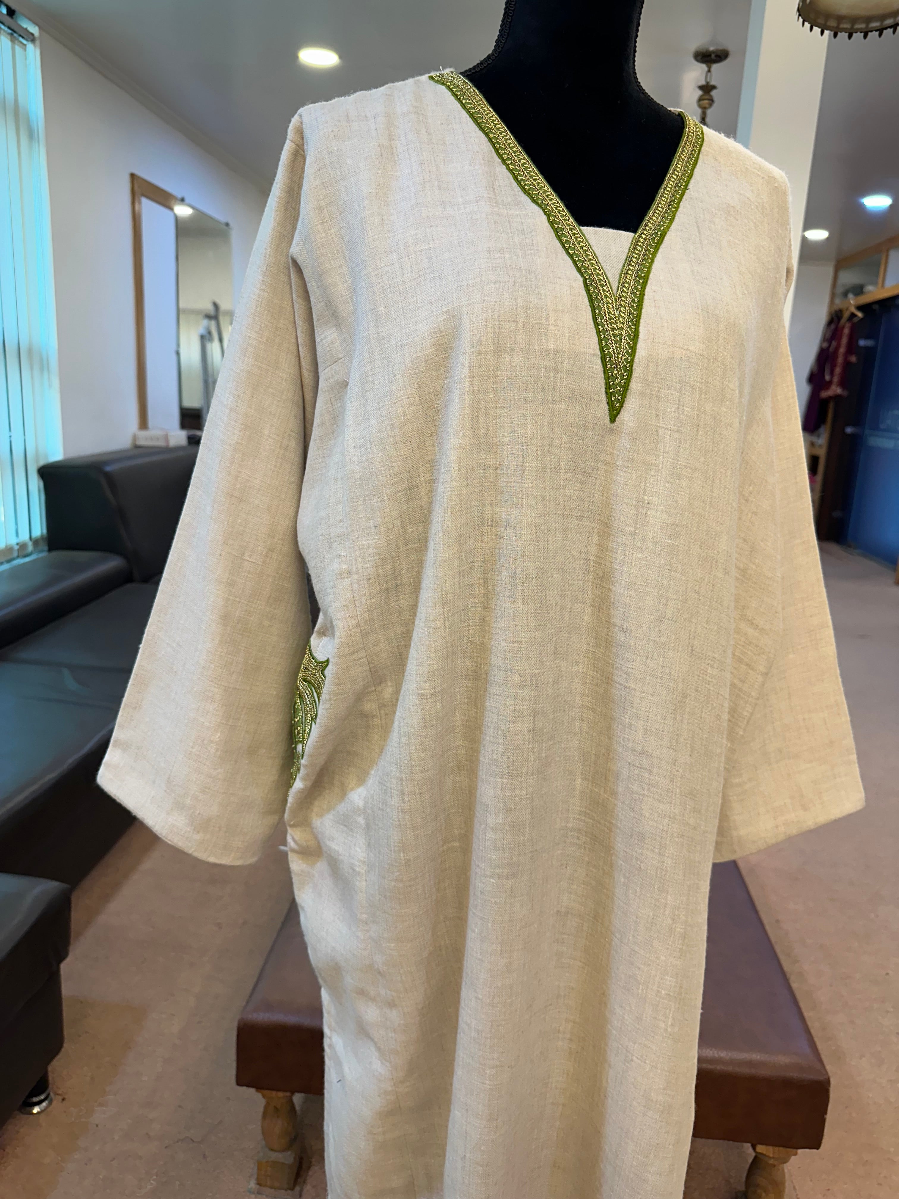 Purepashmina blend handtilla pheran pwb297