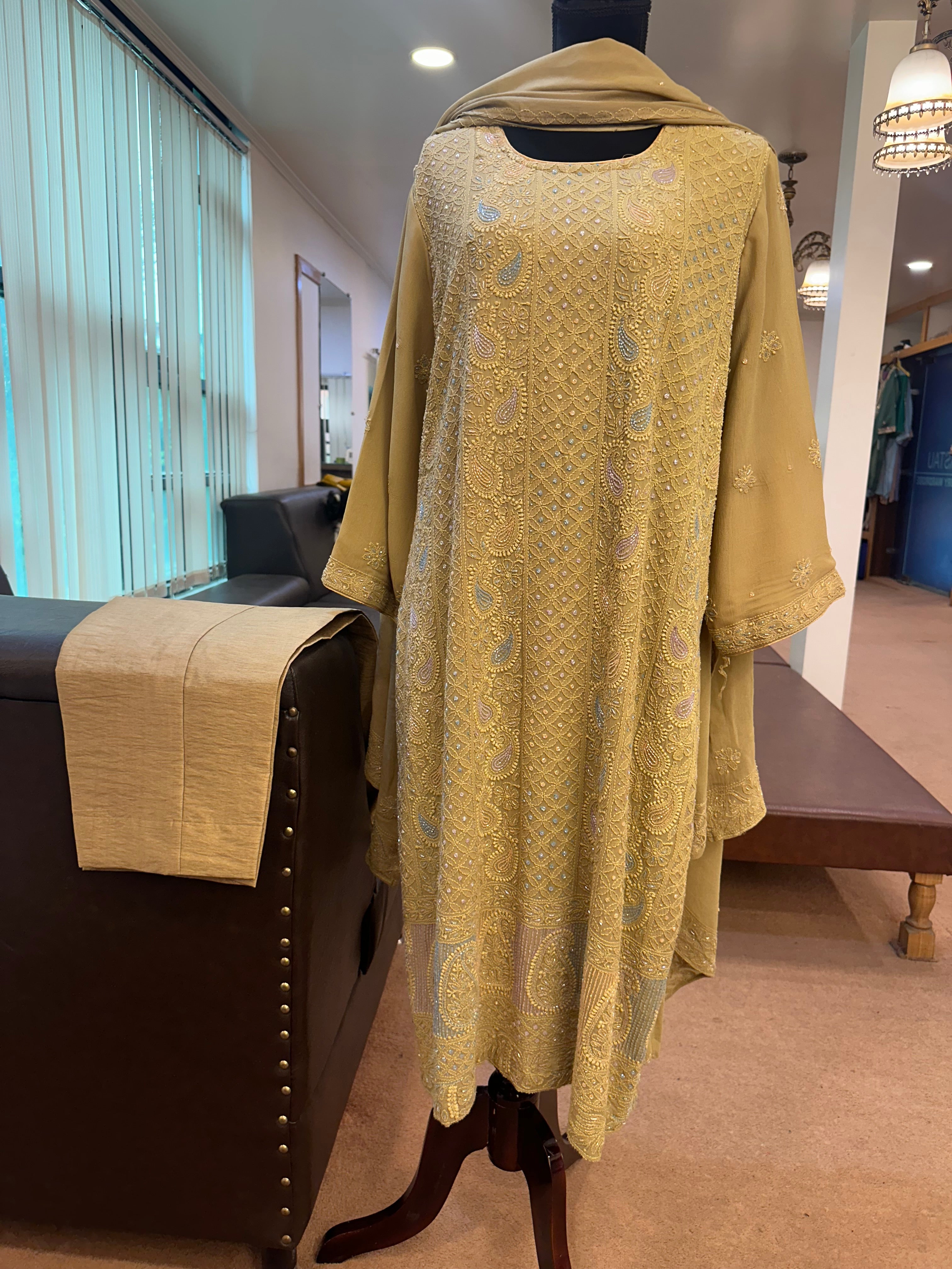 Chickenwork kurta set pbks