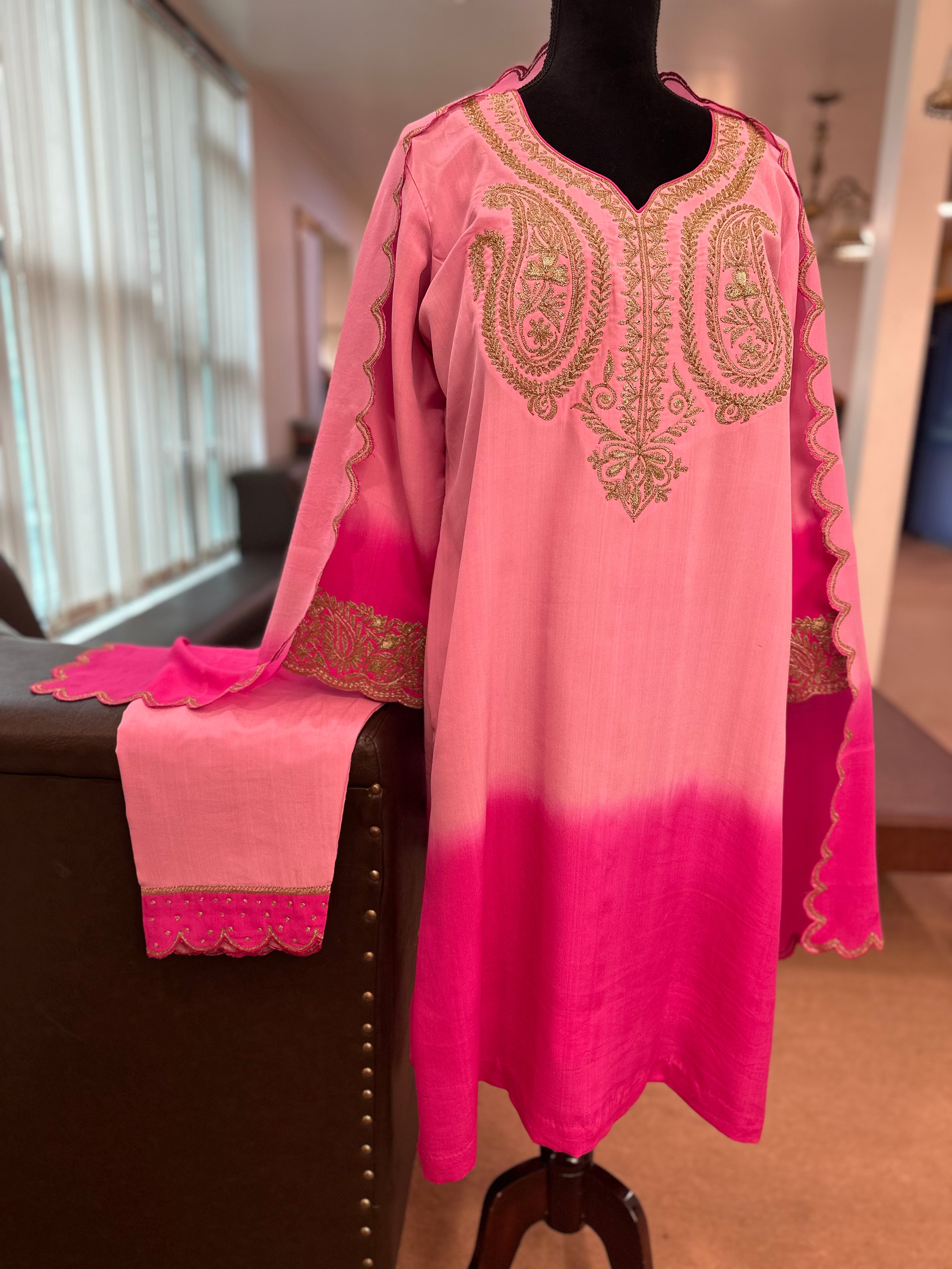 Purecrepe 3 piece tillawork suit mtks799