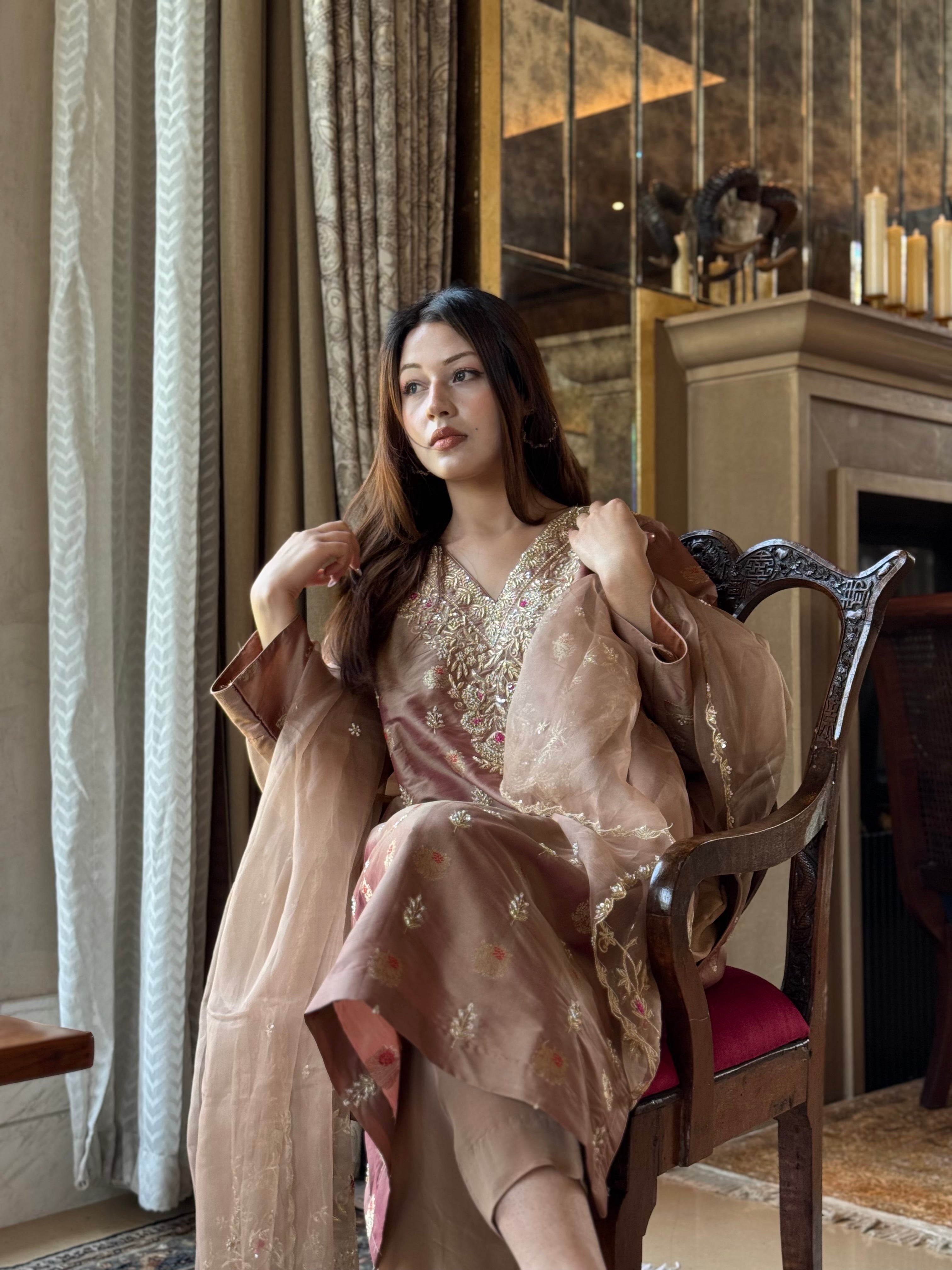 Champagne Gold banarasi Tissue Silk Handwork Kurta Set pbks153