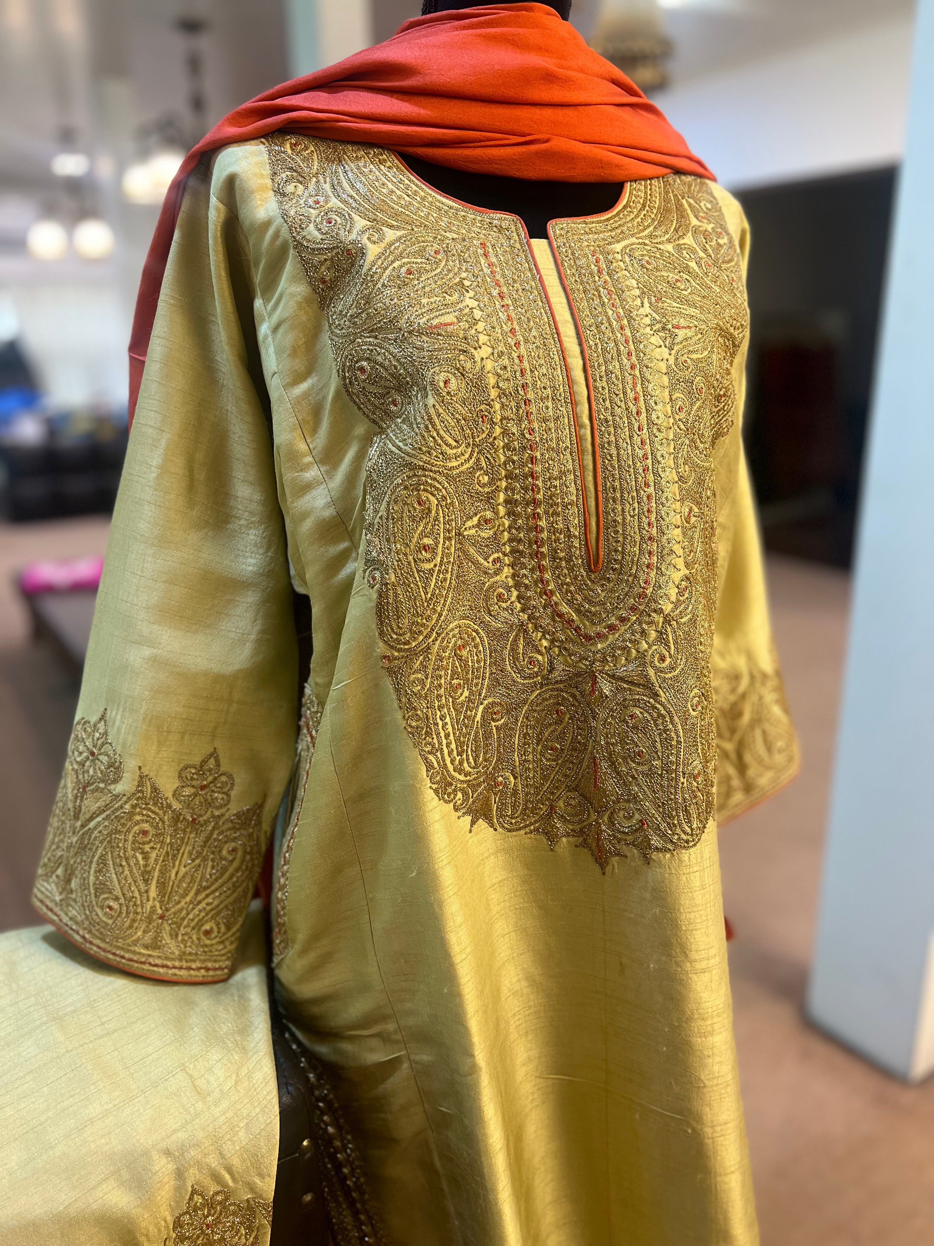 Raw silk Tilla kurta set 3pc stitched.