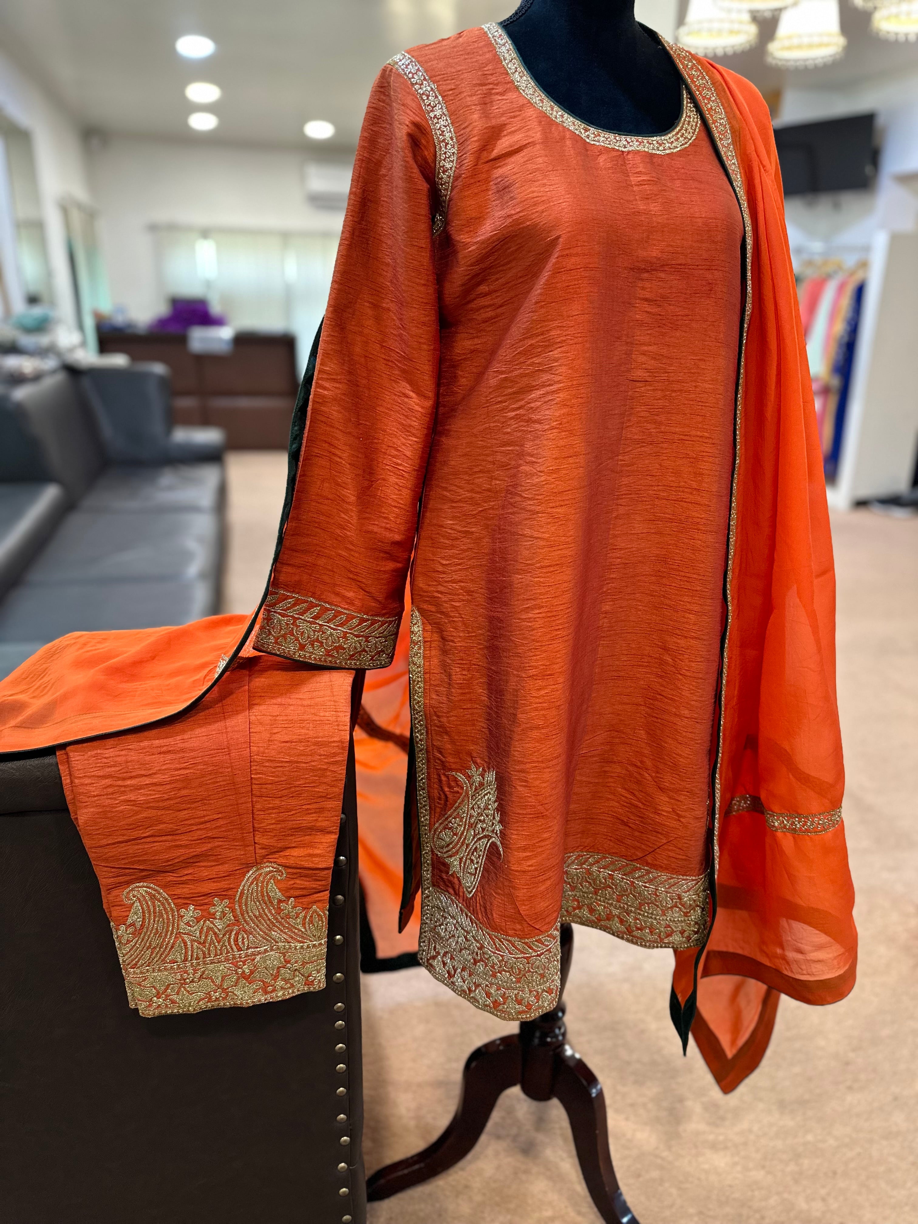 Tillawork raw silk suit