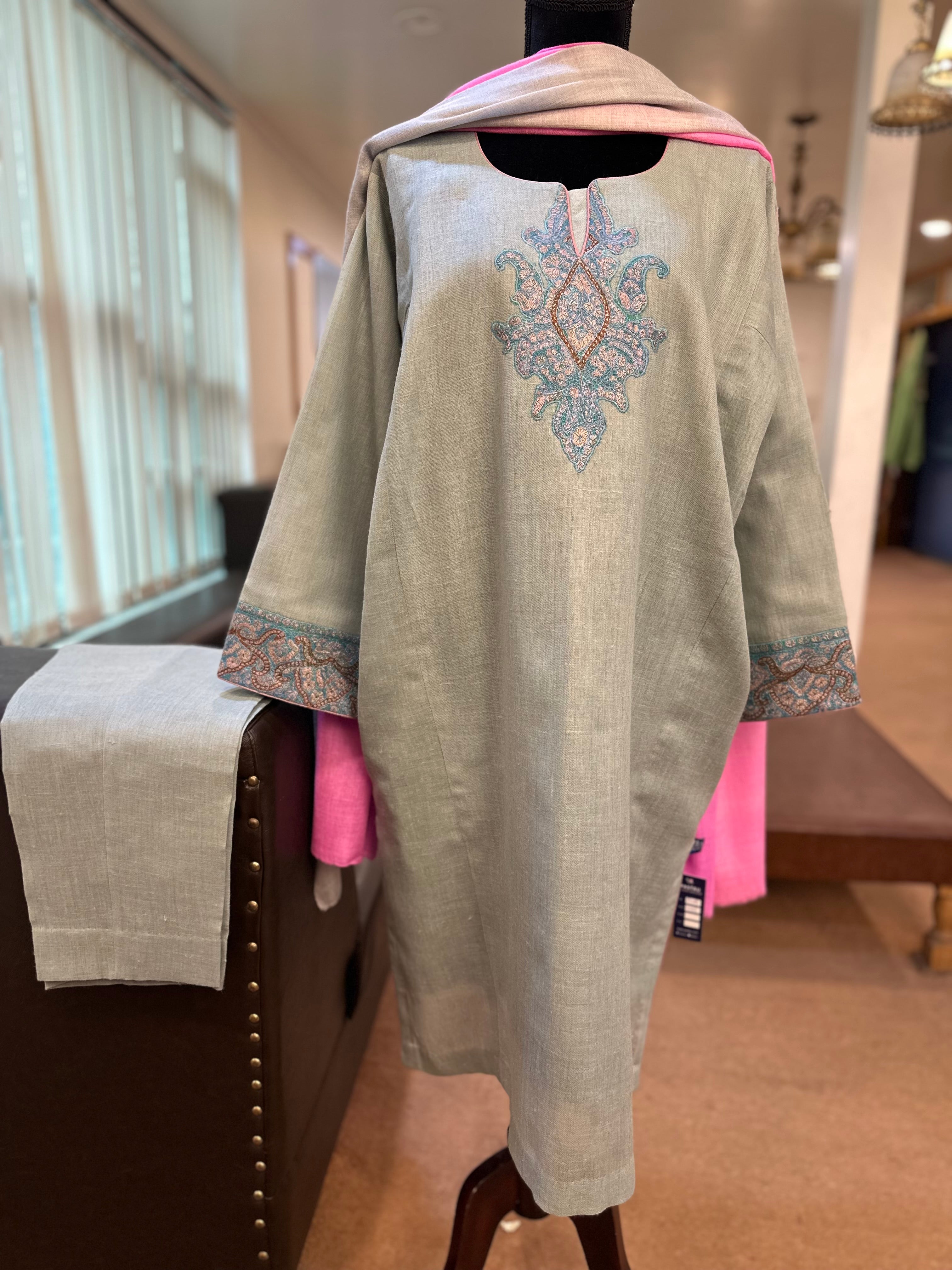 Purepashmina blend pheran set pwb436