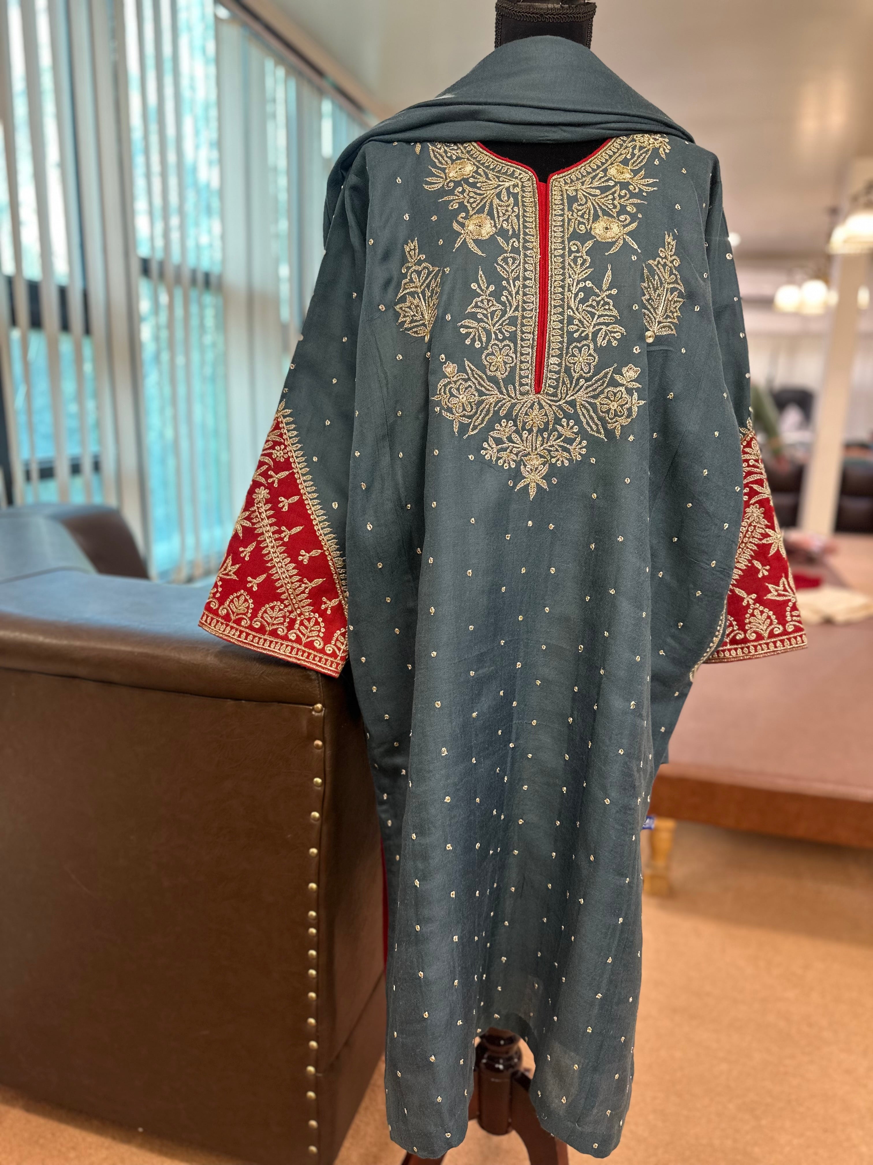 Purepashmina blend pheran with stole