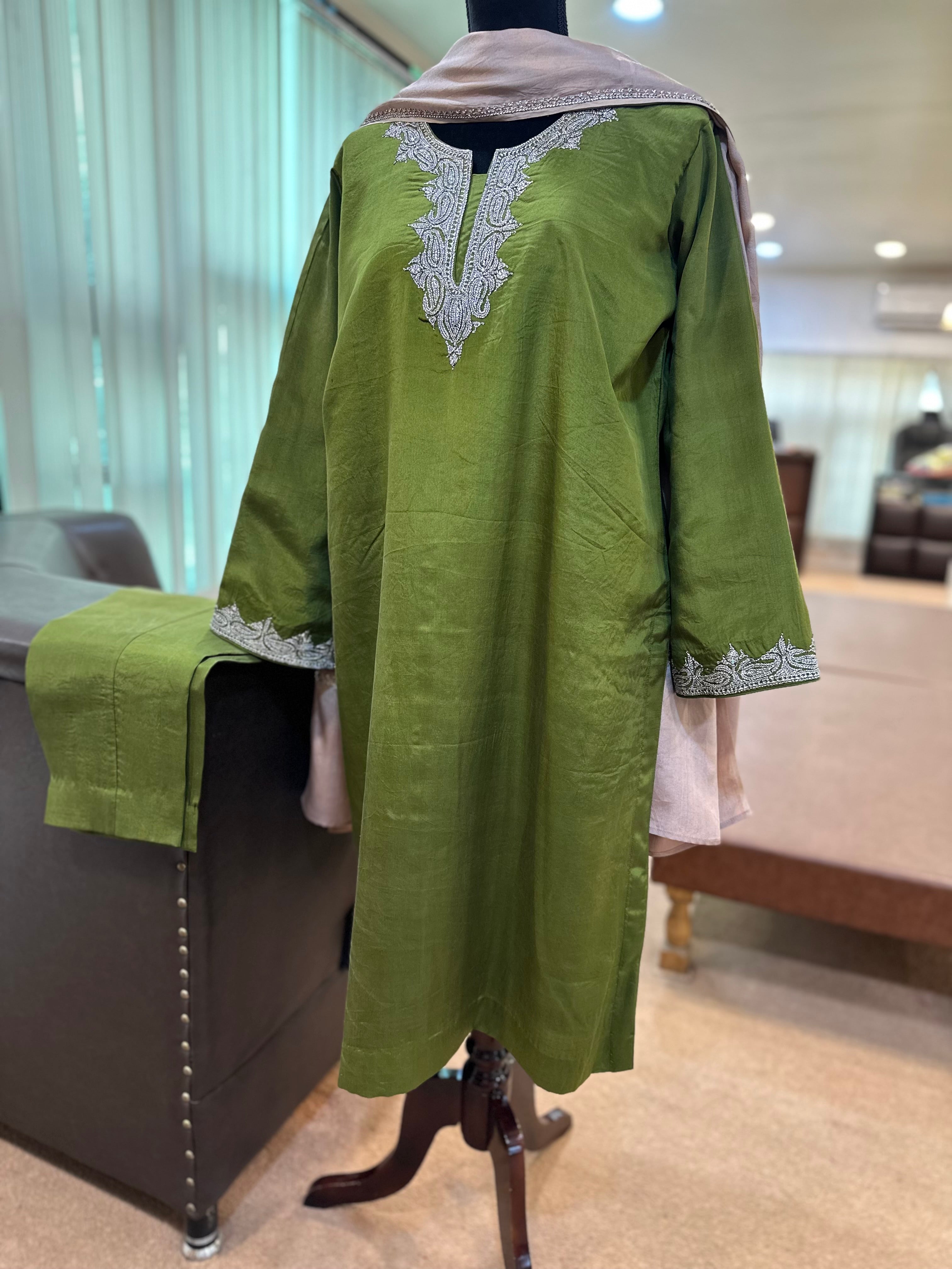 Puresilk 3 piece handtilla suit