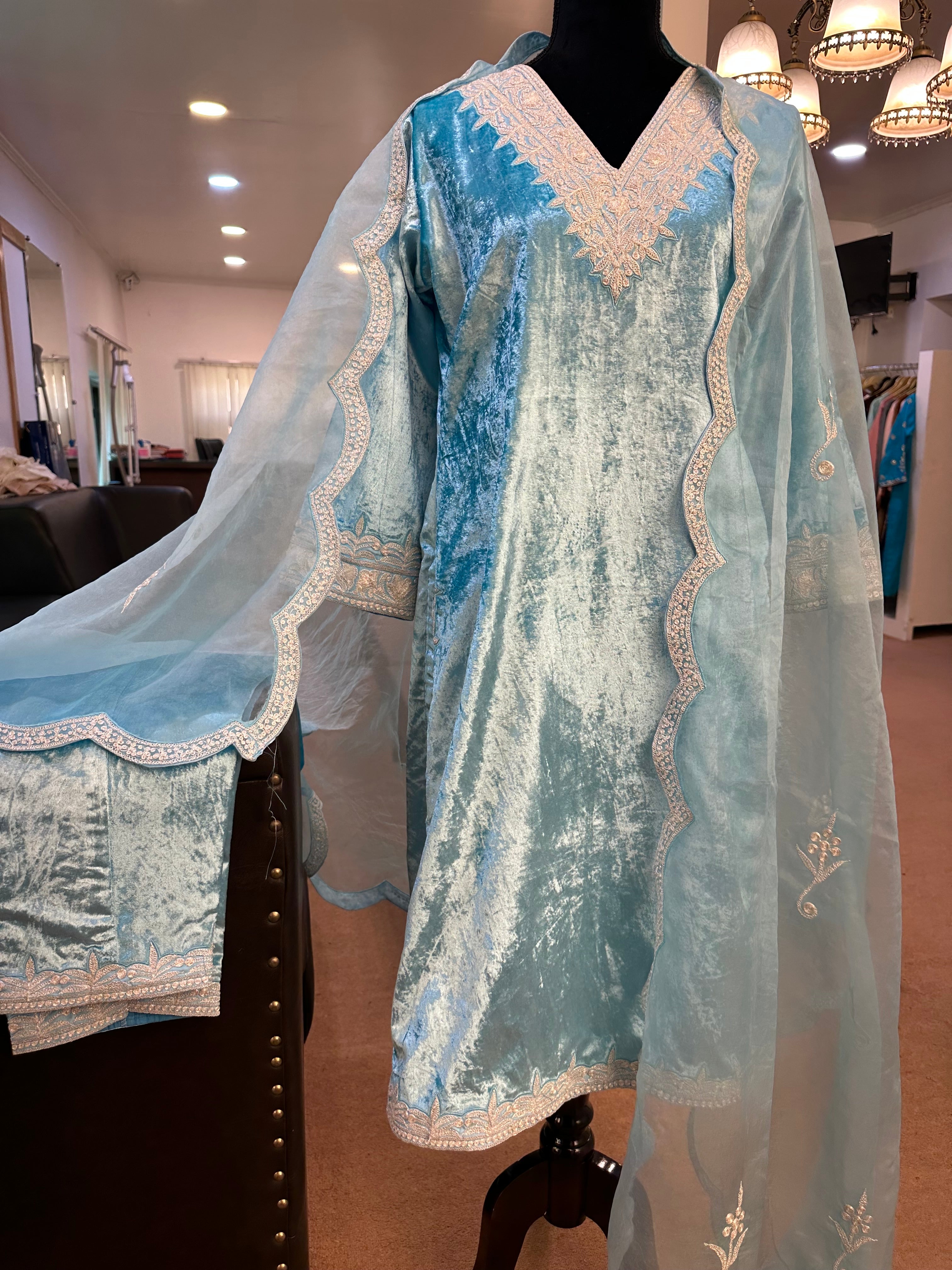 Velvet 3 pc kurta set