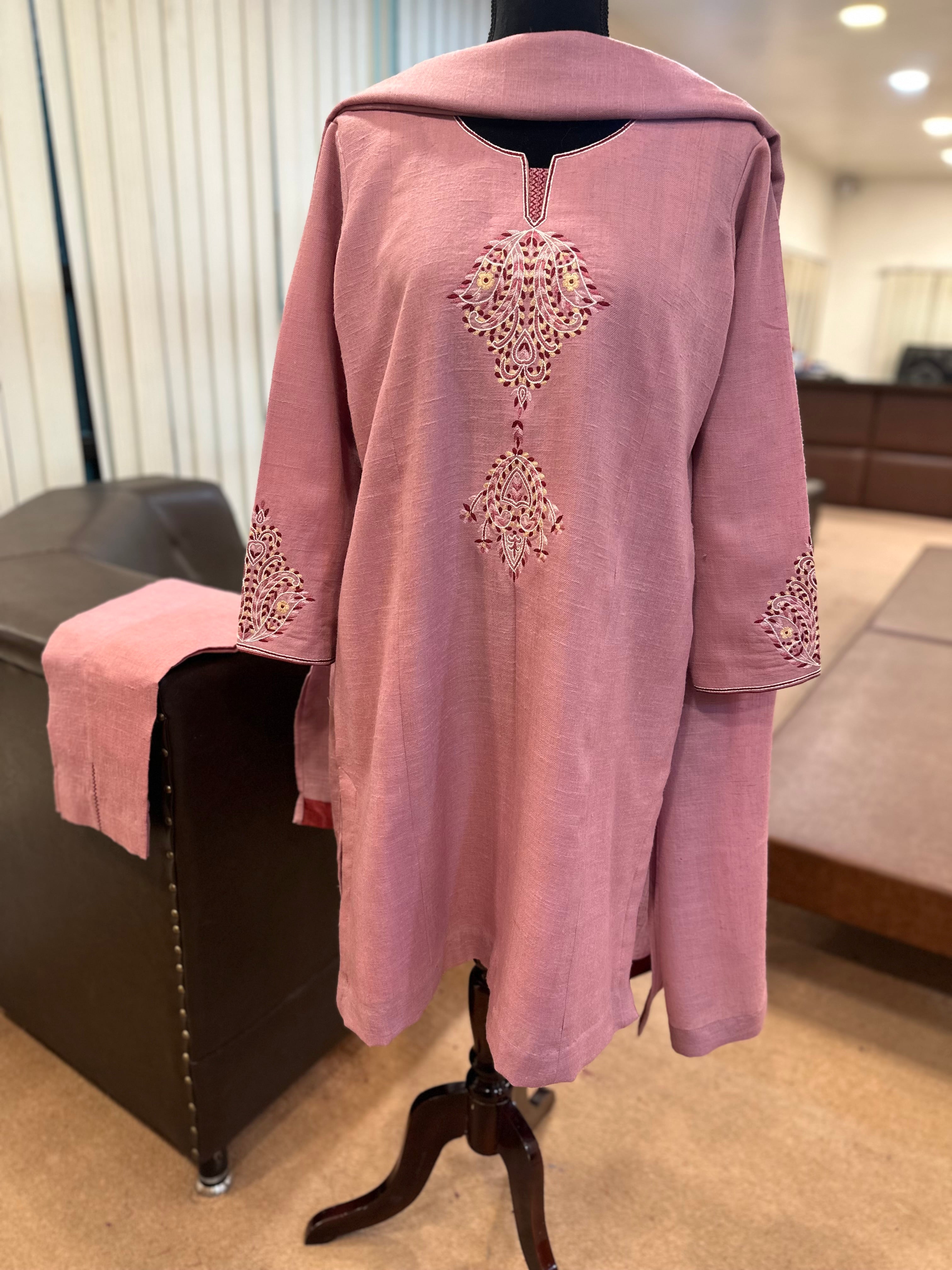 Handembroidered Purepashmina blend kurta set