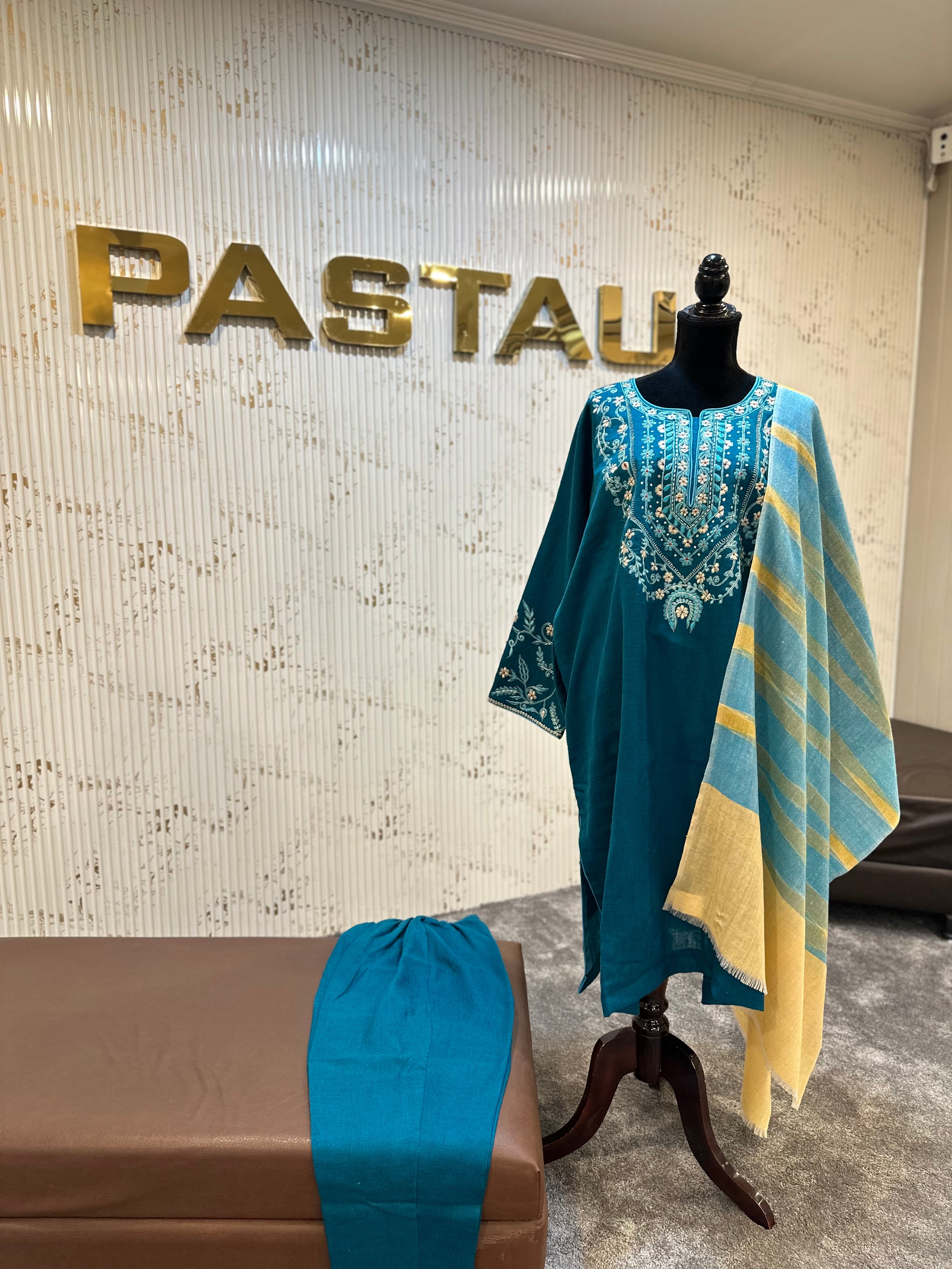 Purepashmina blend 2 pc pheran set pwb521