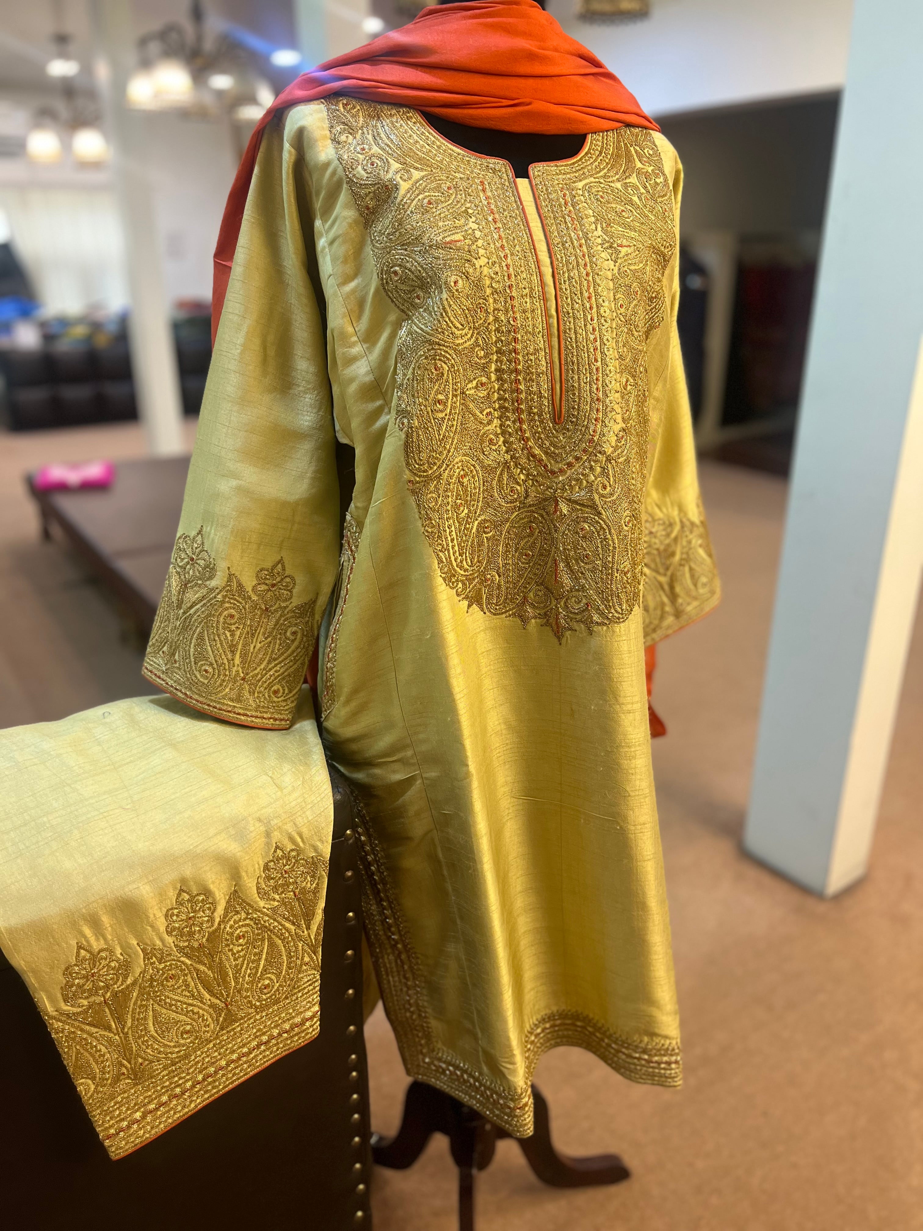 Raw silk Tilla kurta set 3pc stitched.