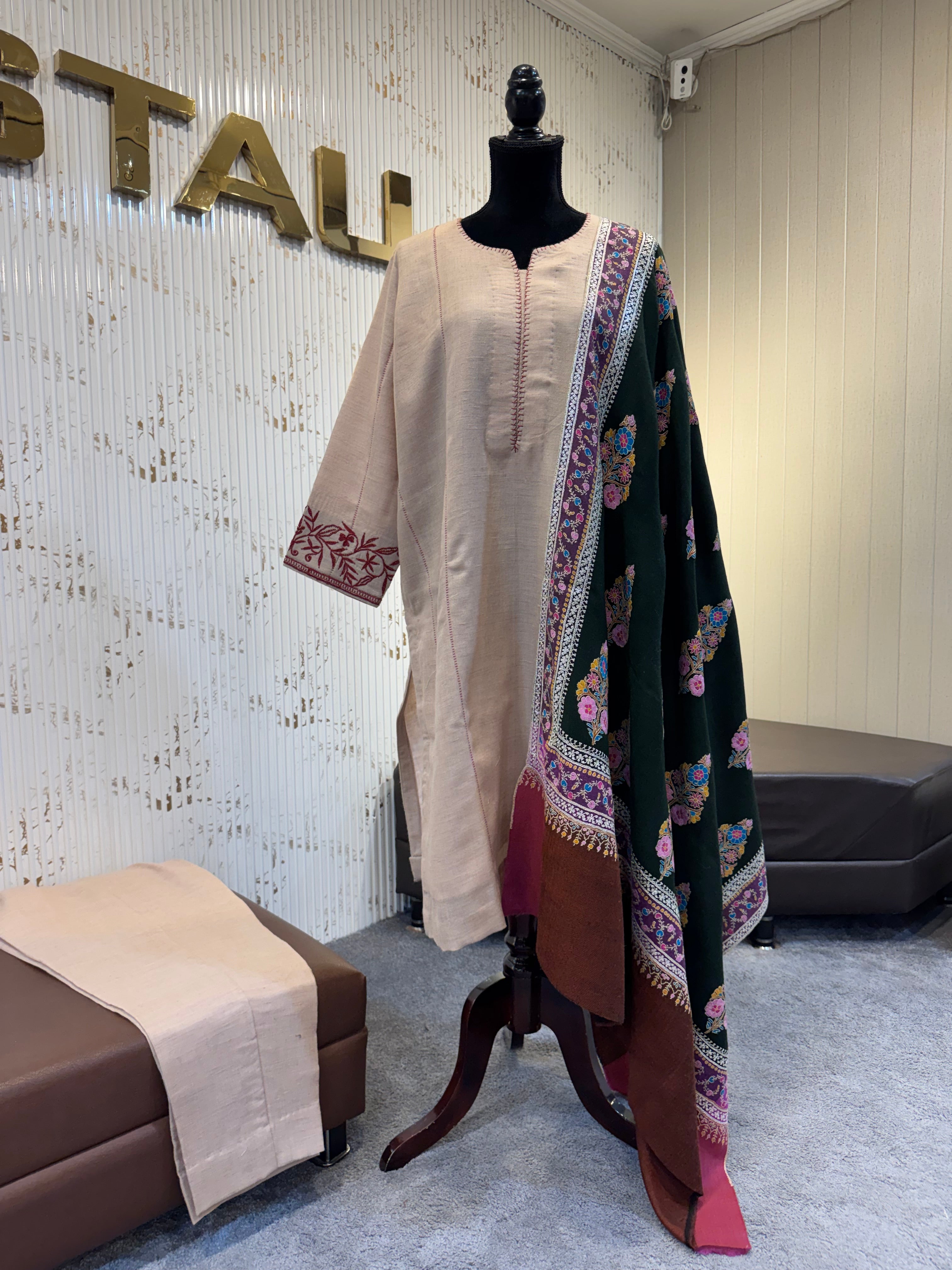 Purepashmina blend 2 piece kurta set with maroon doave