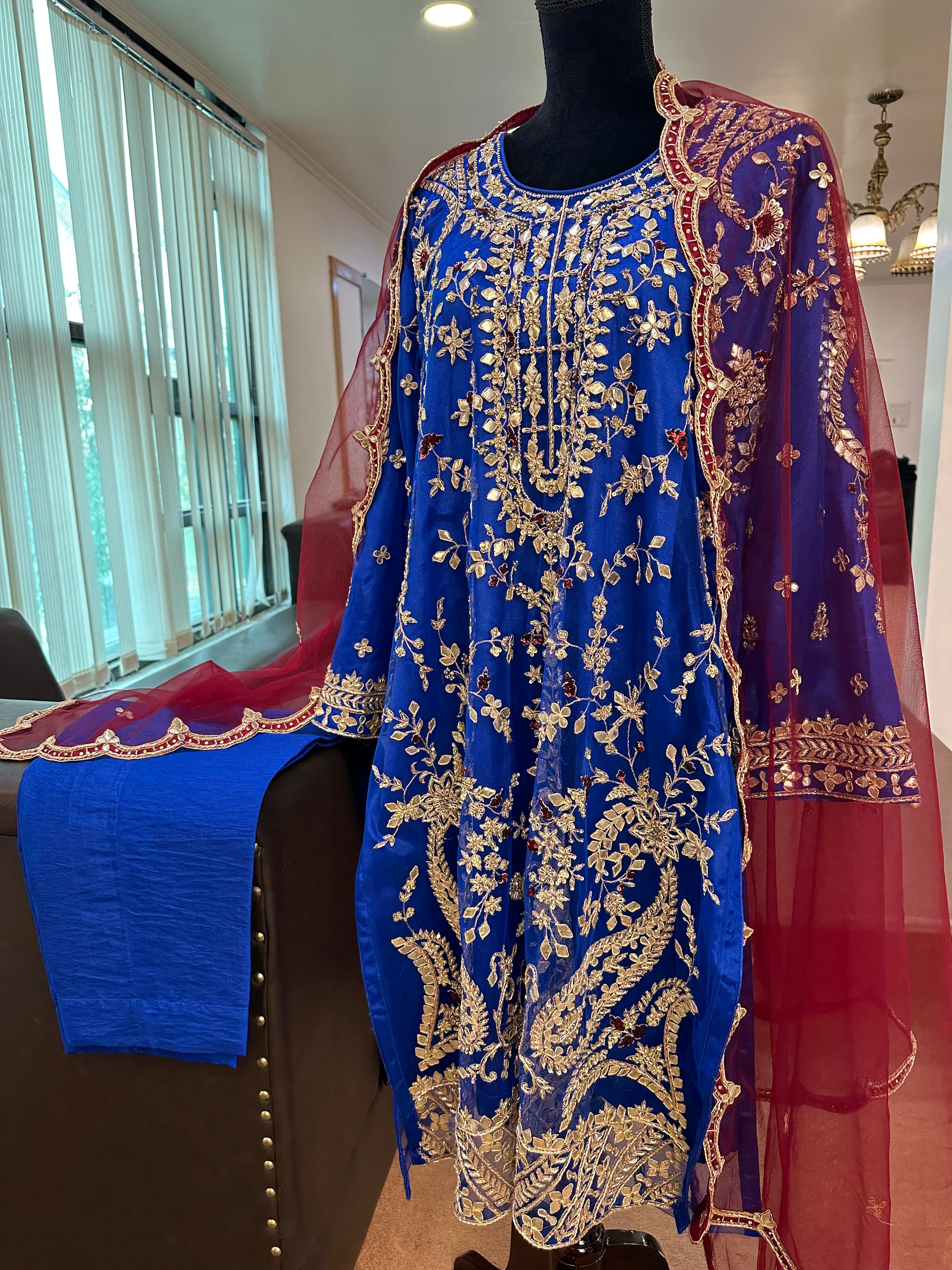 Handembroidered kurta set