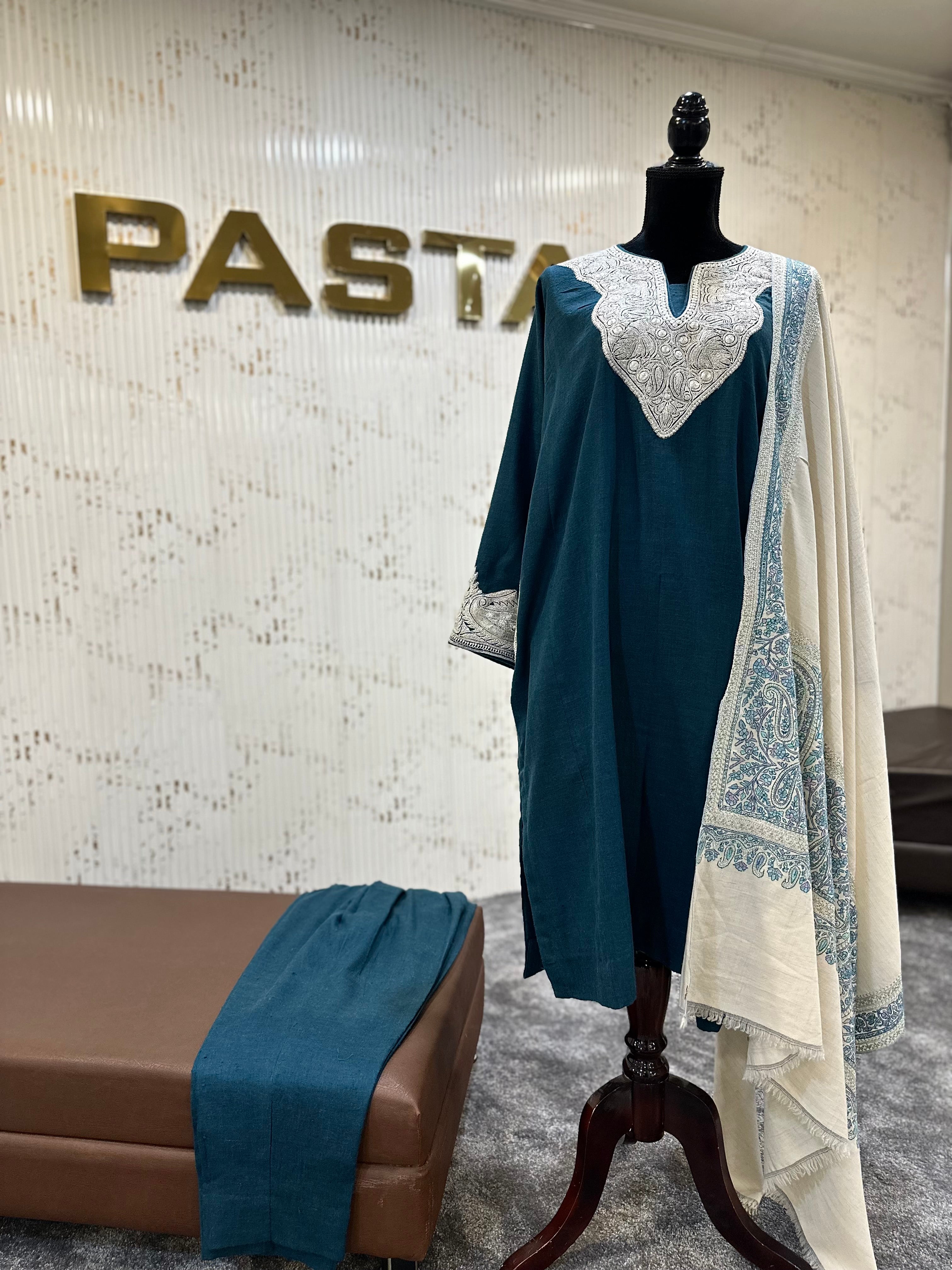 Purepashmina blend pheran set pwb512