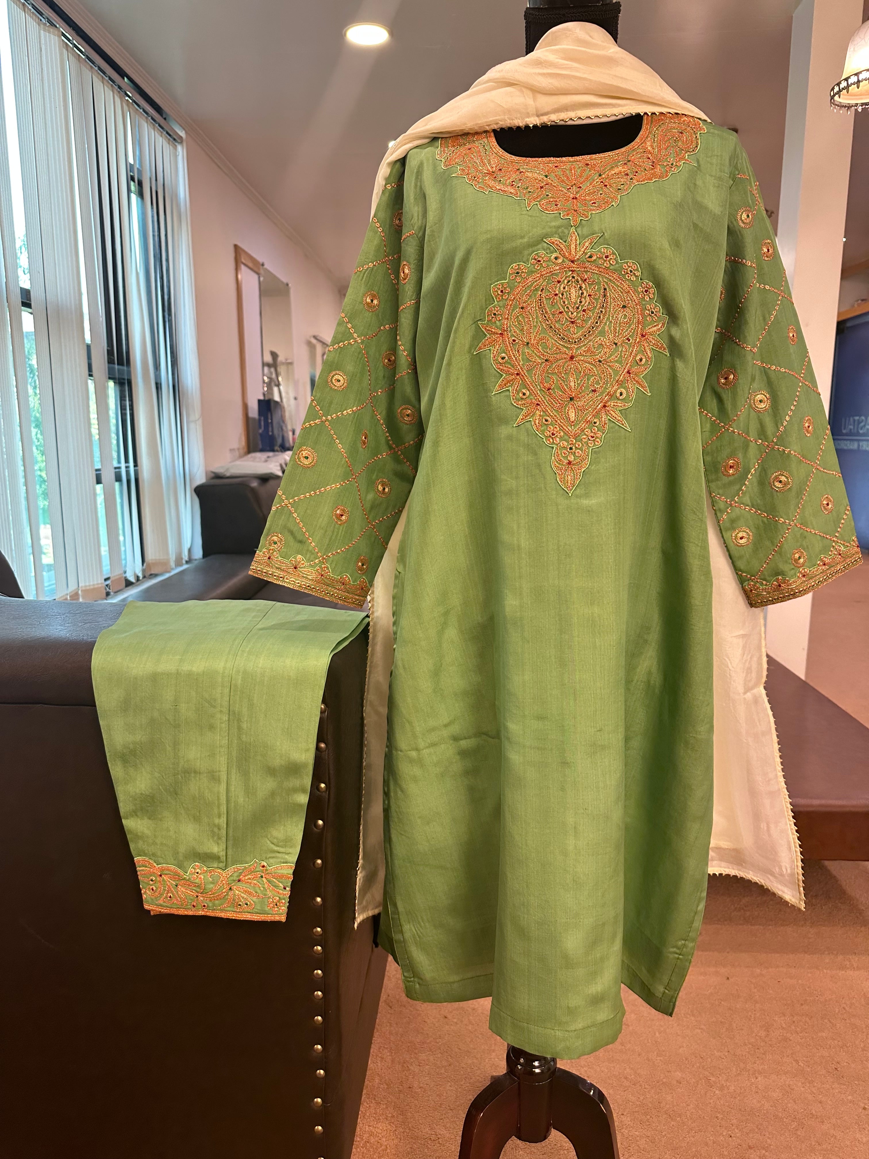 Puresilk tilla kurta set Mtks453