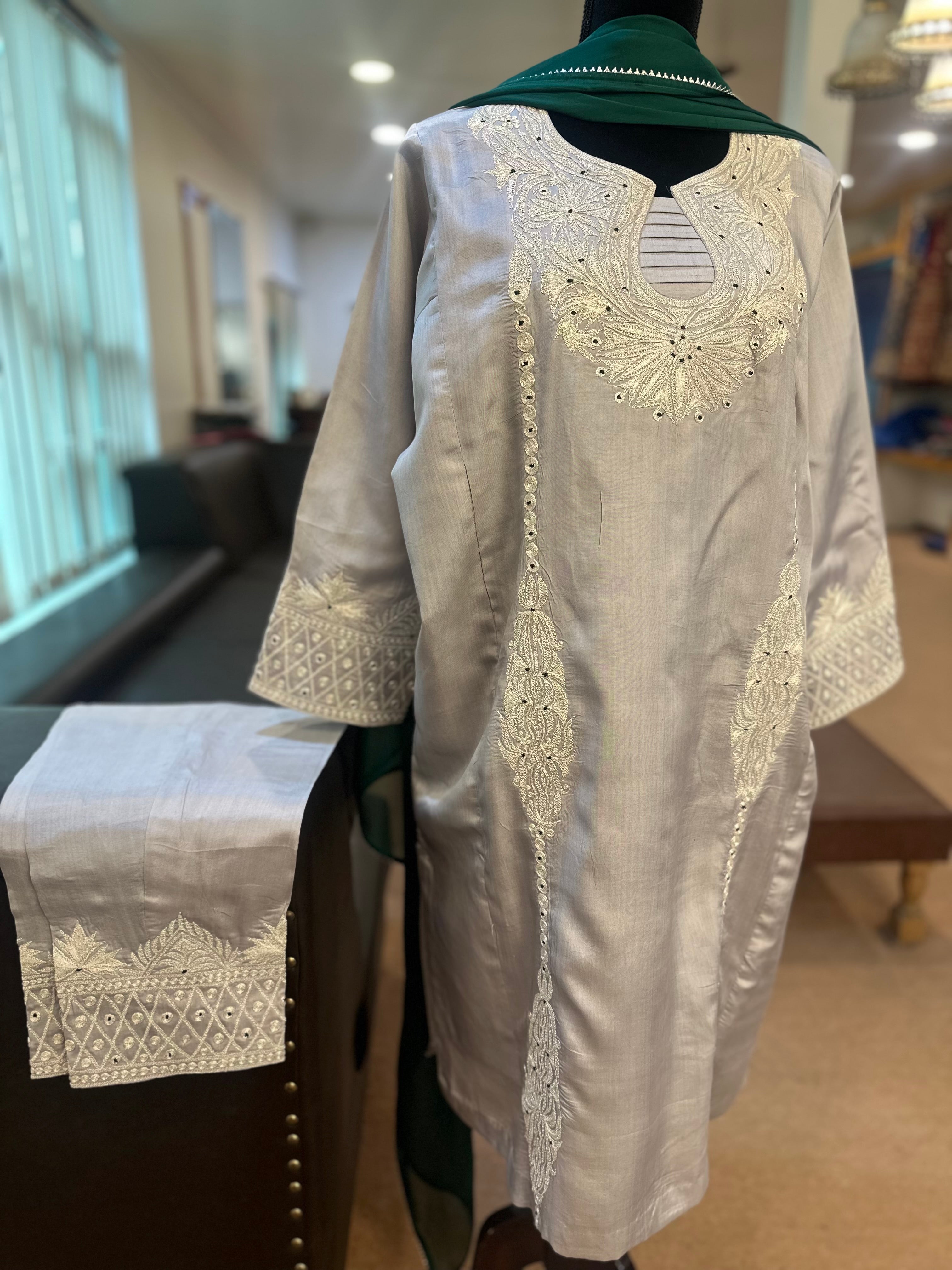 Puresilk 3 piece suit mtks784