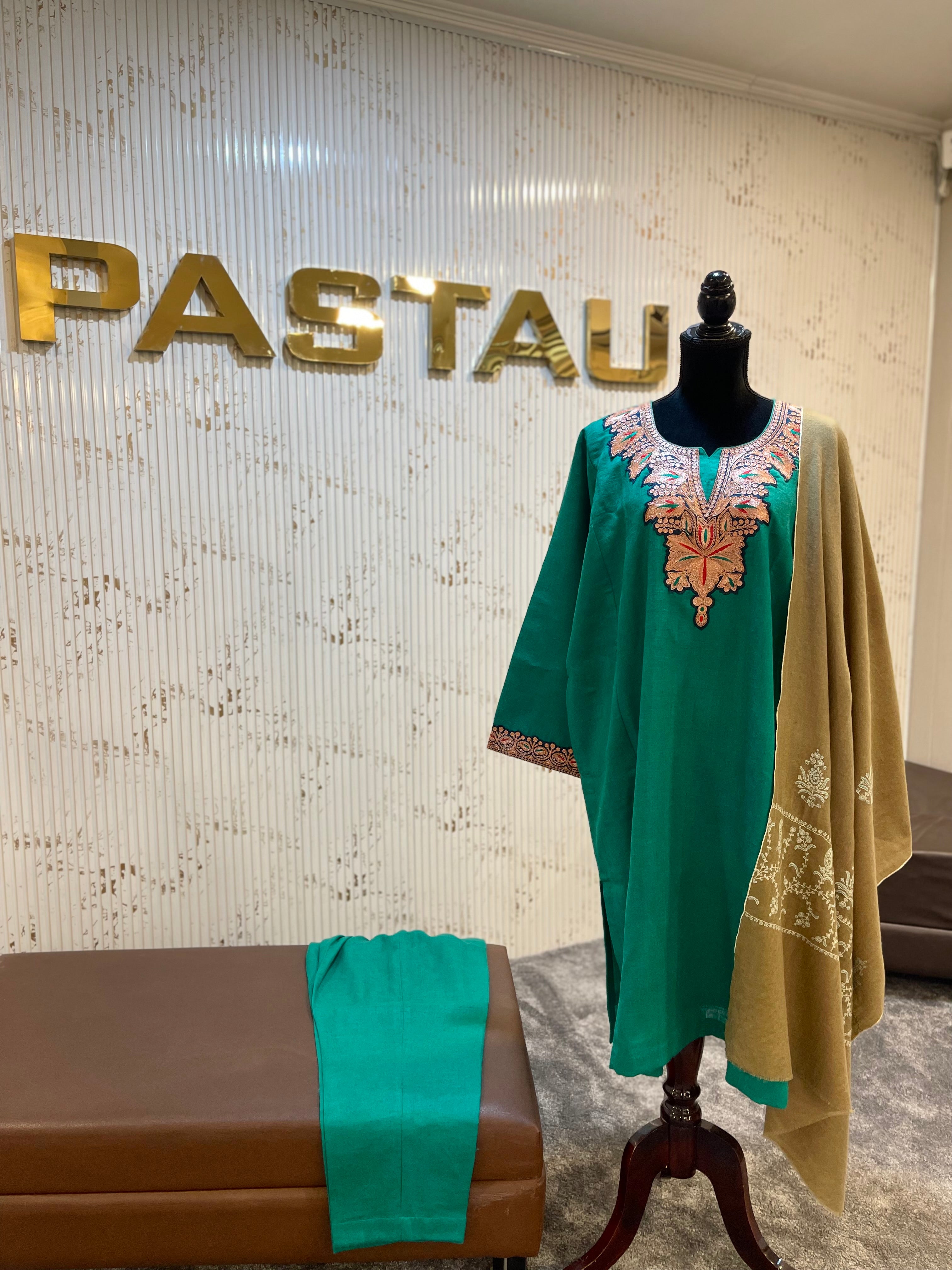 Purepashmina blend pheran set