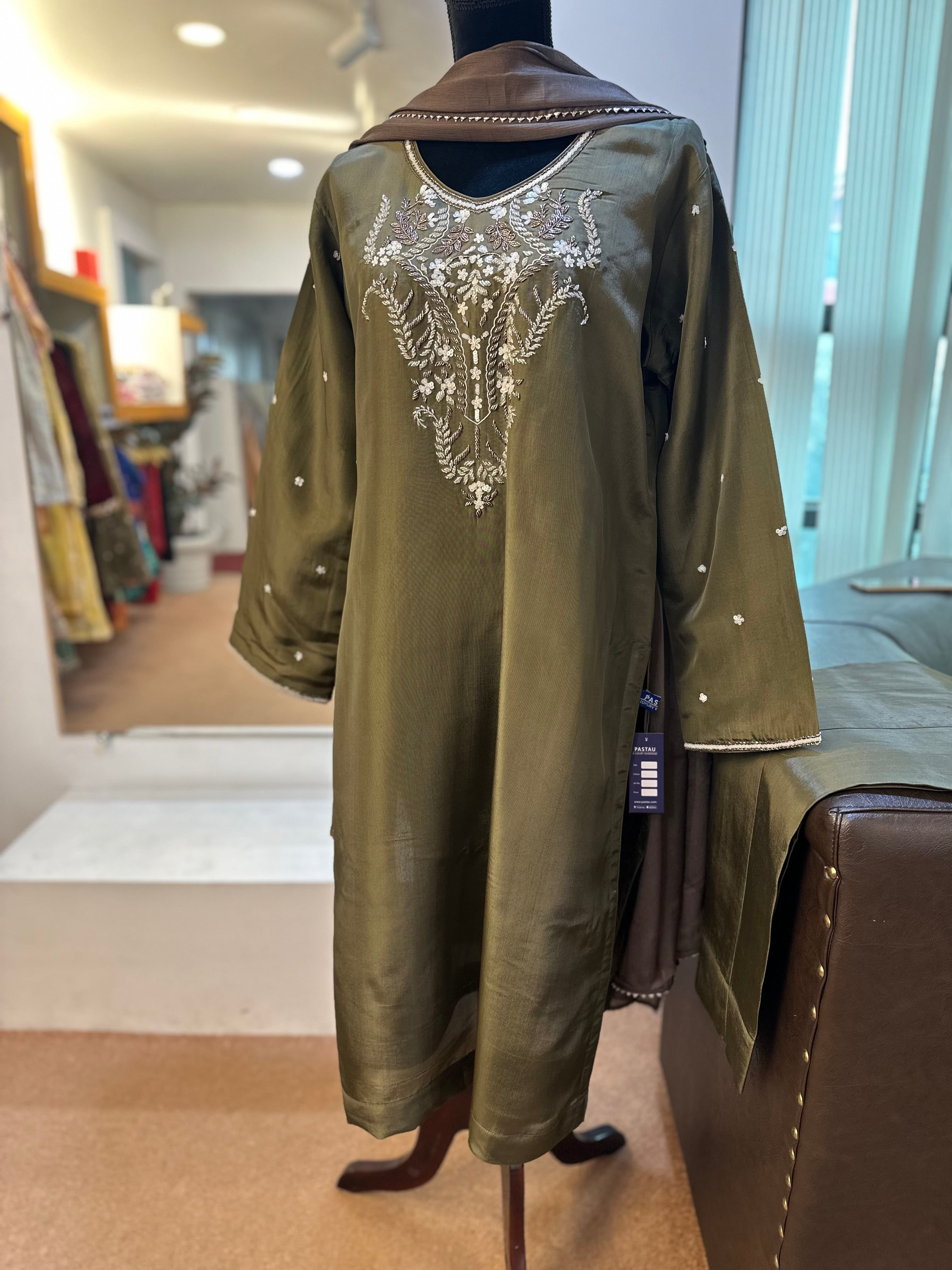 Hand embroidered kurta set 3pc pbks783