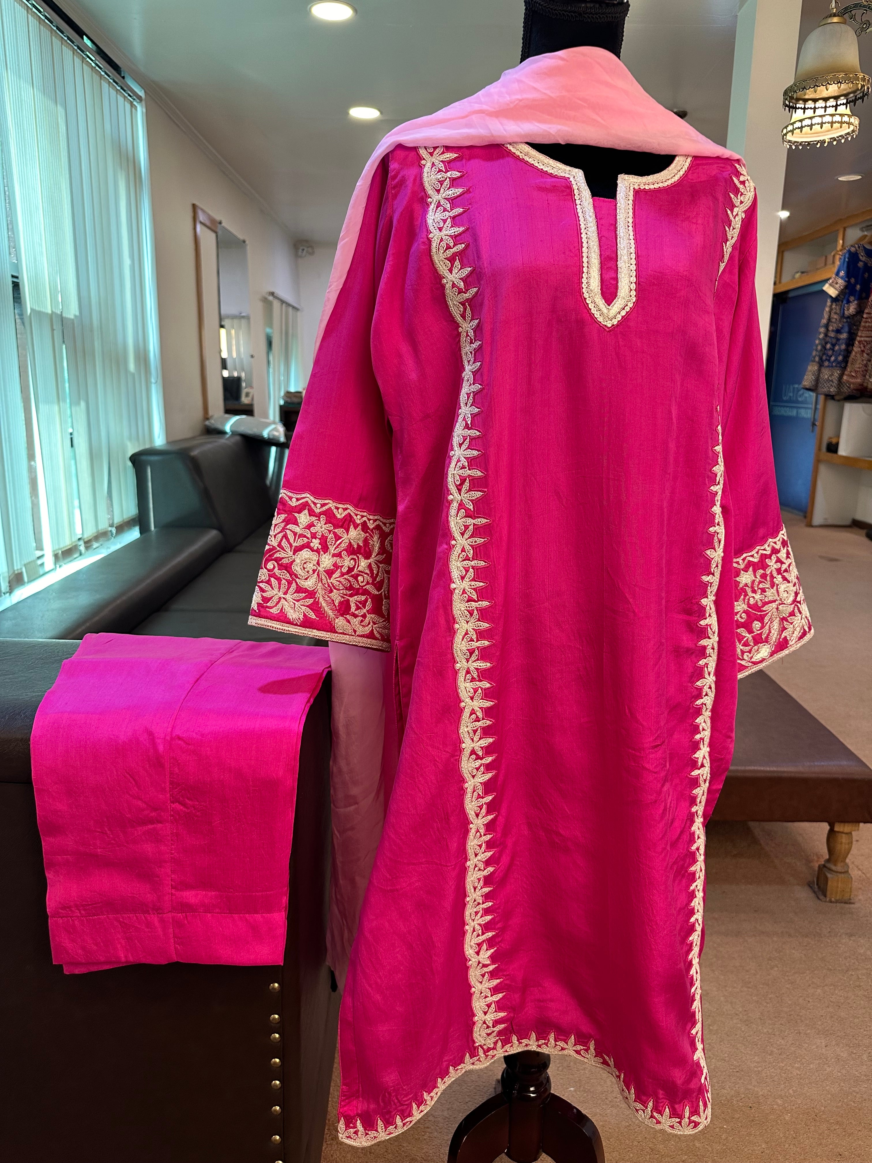 Puresilk kurta set mtk712
