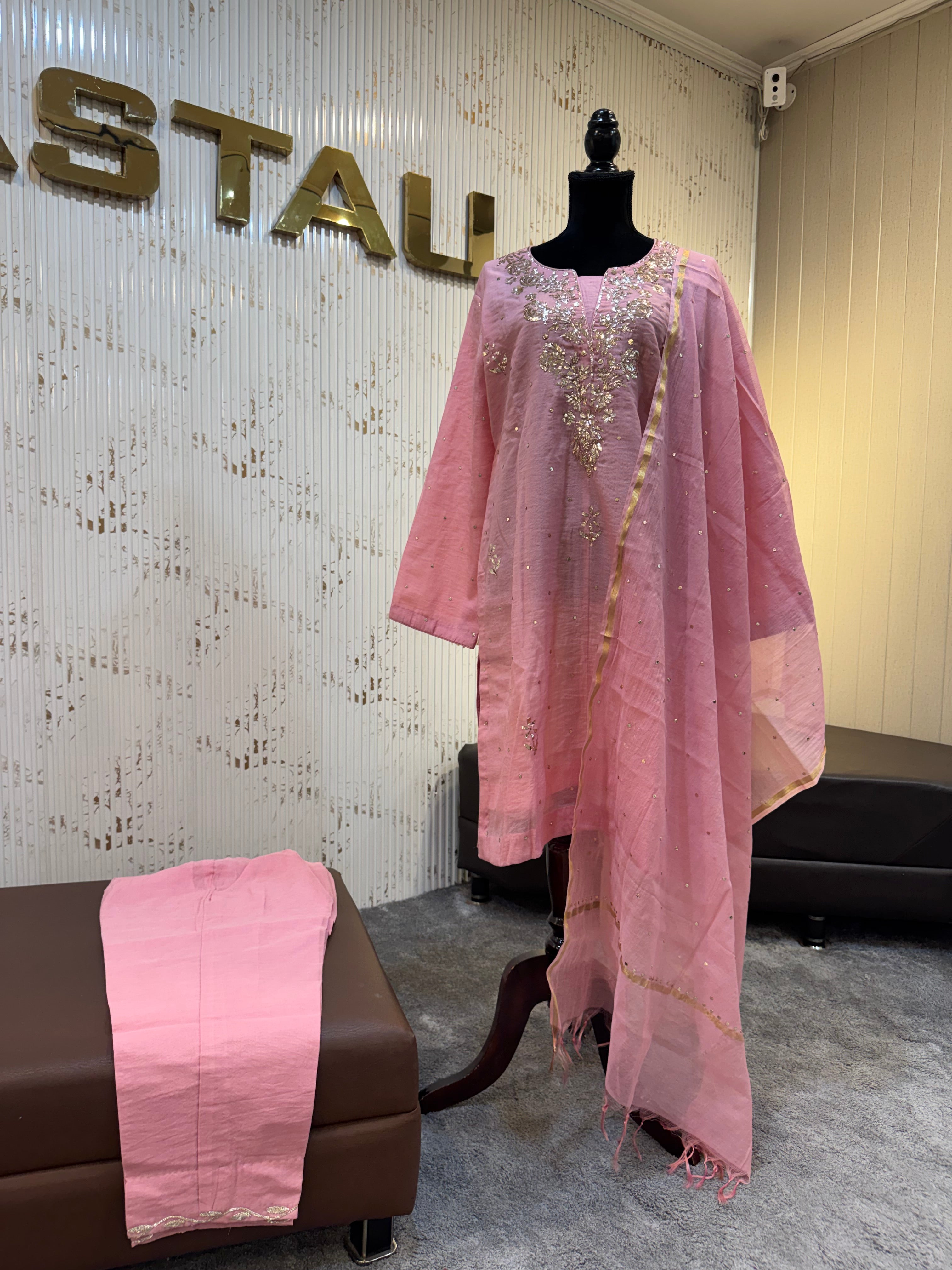 Mul chanderi mukaish work kurta set pbks163