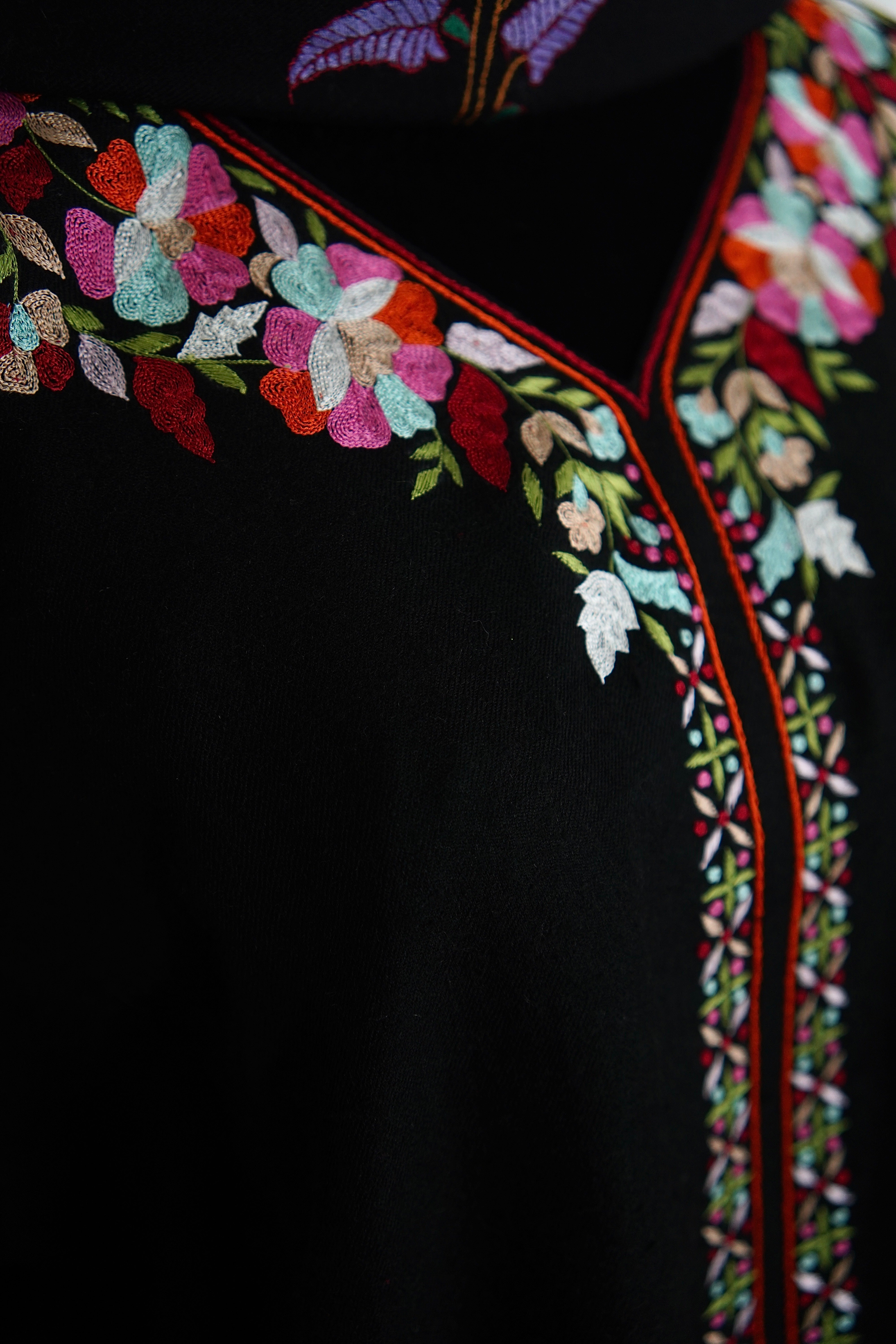 Purepashmina blend reshamwork pheran set