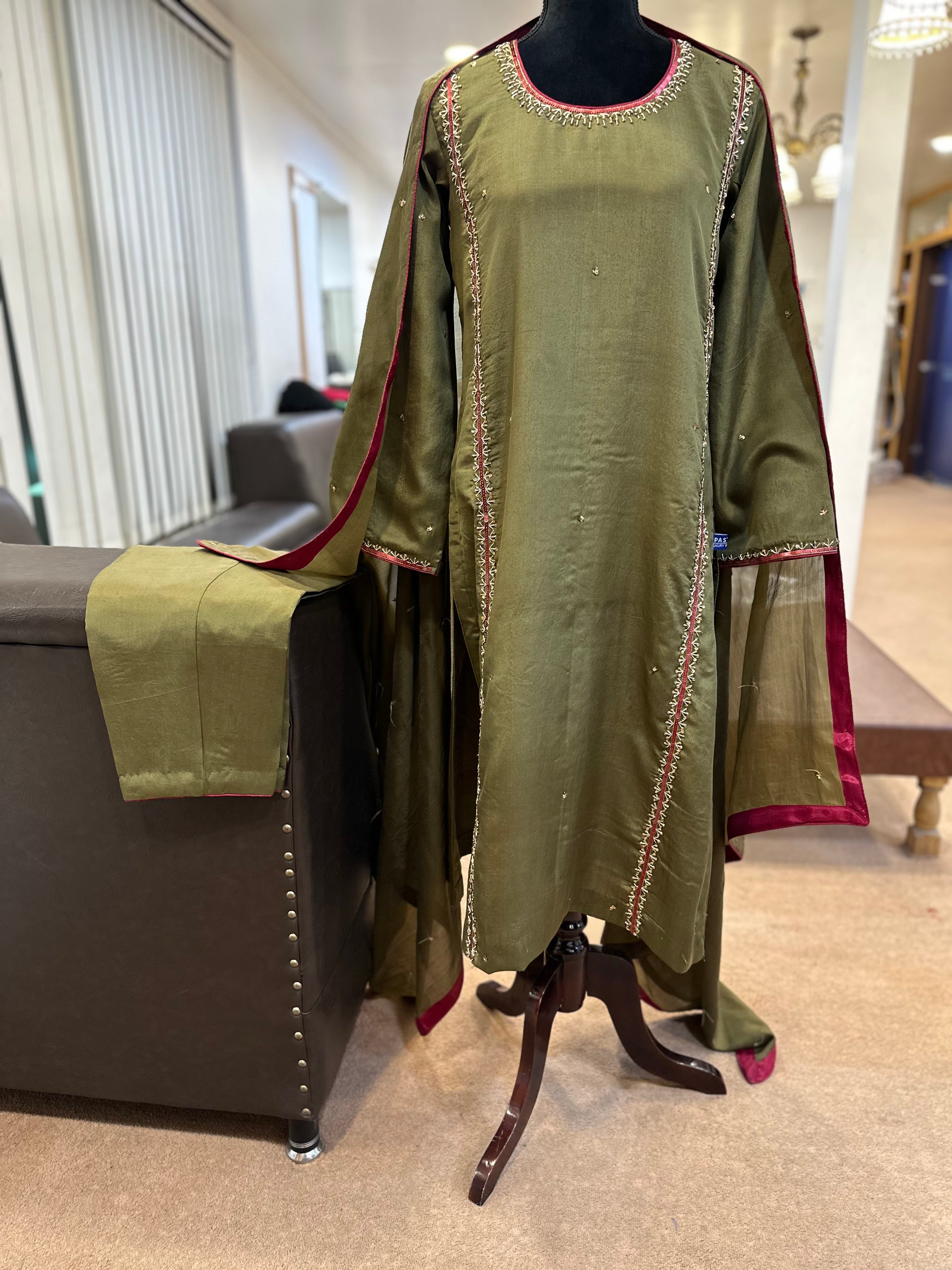 Puresilk handwork suit