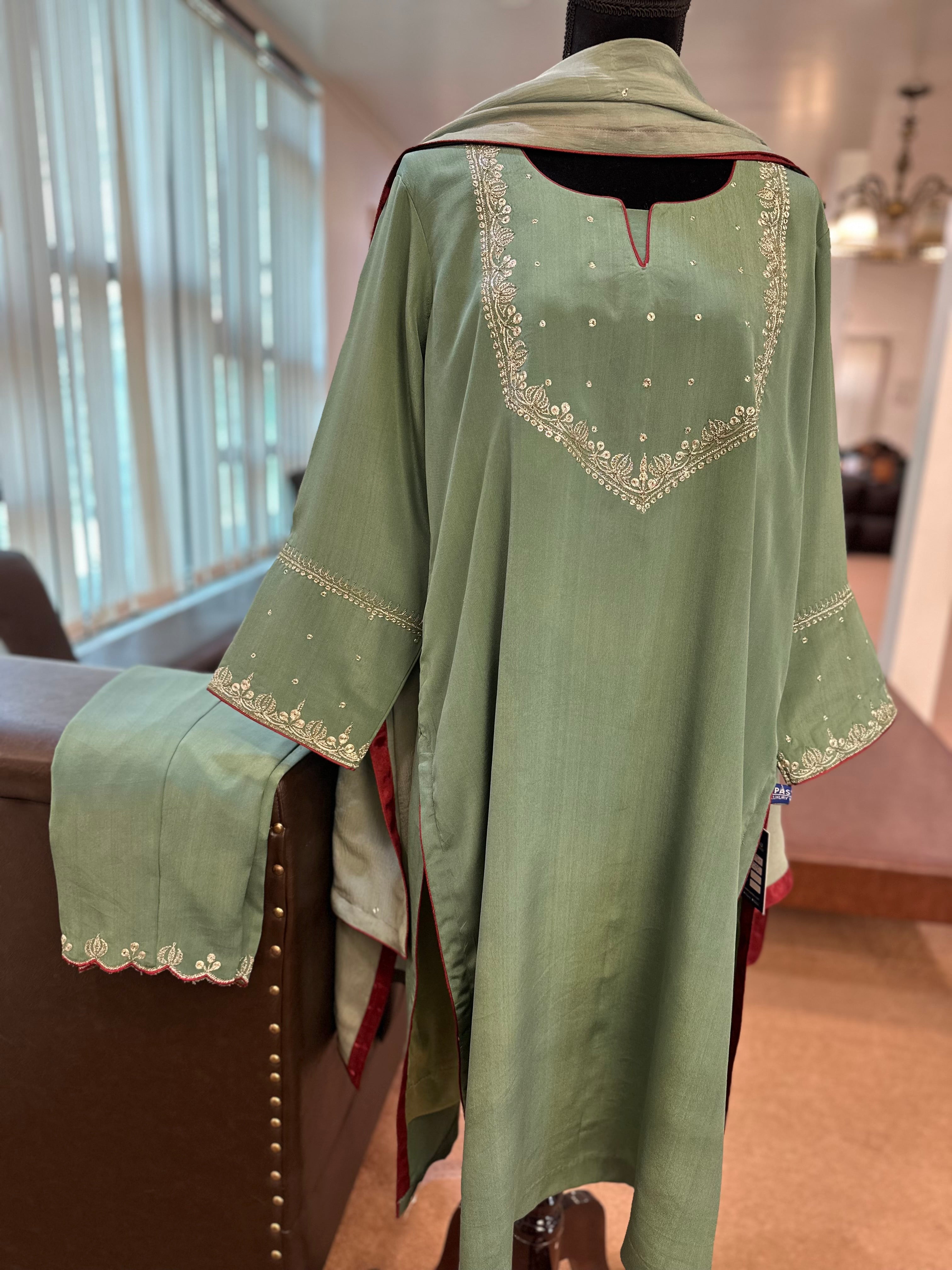 Purecrepe tillawork kurta set mtks786