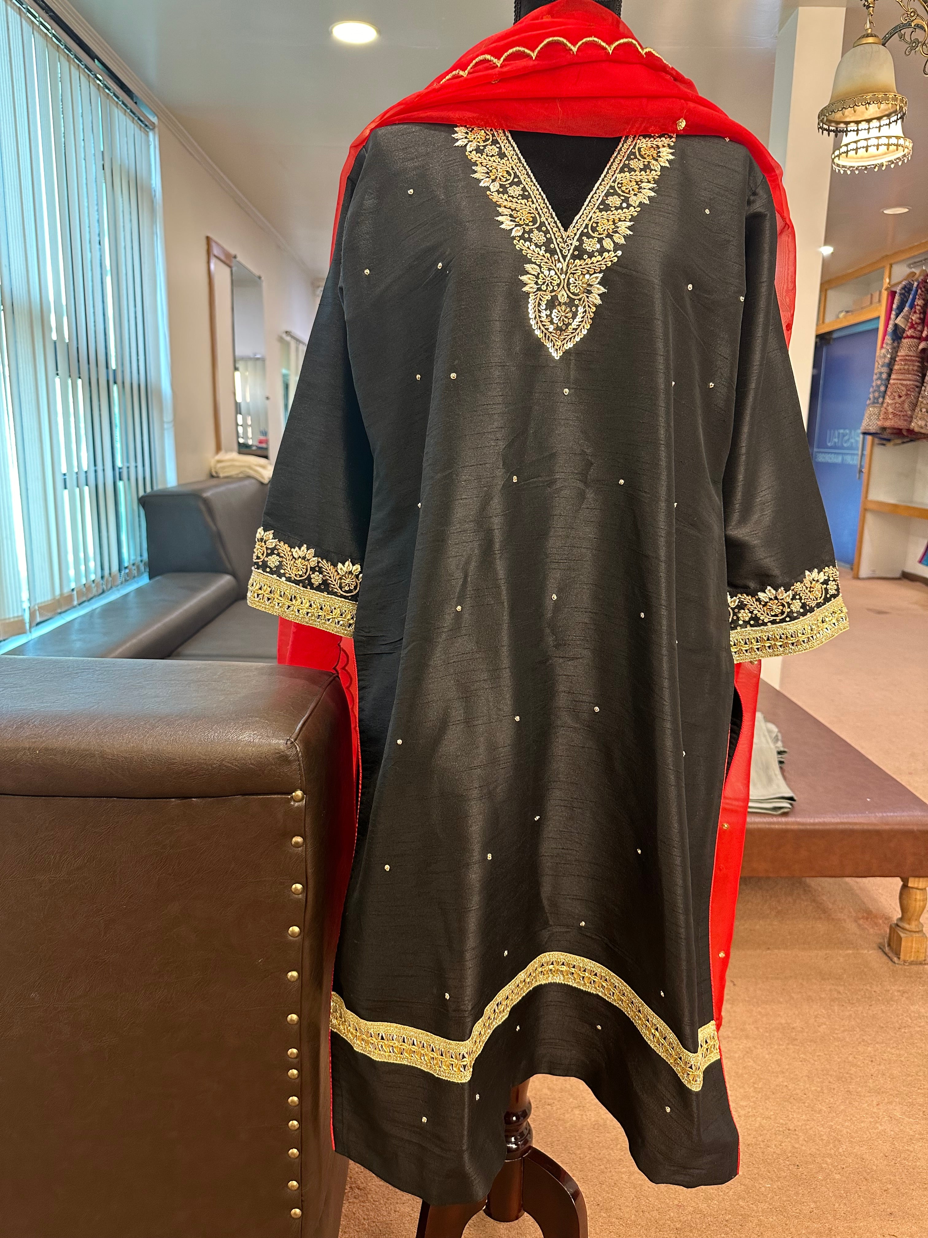 Handembroidered kurta/dupatta pbks792