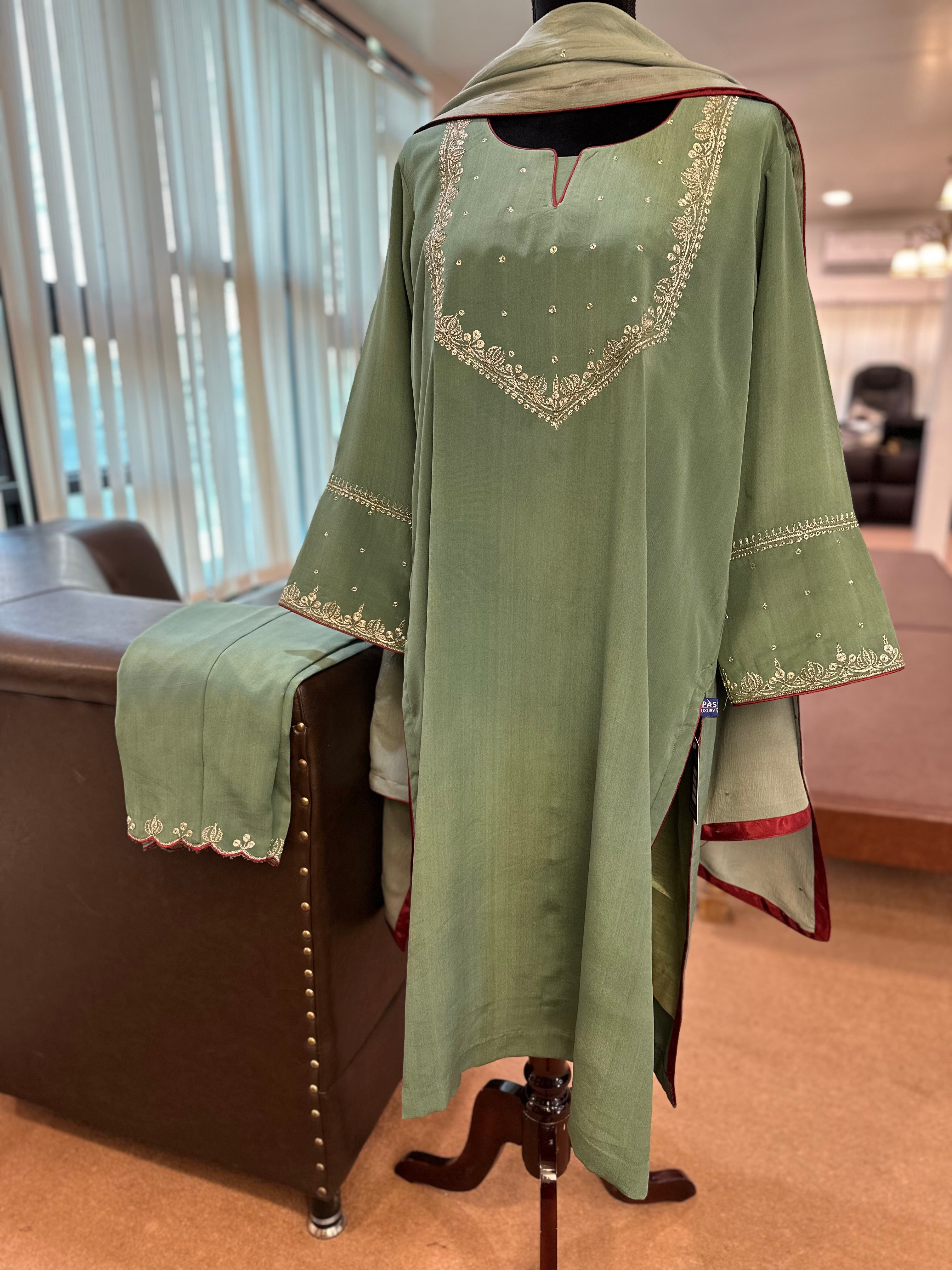 Purecrepe tillawork kurta set mtks786