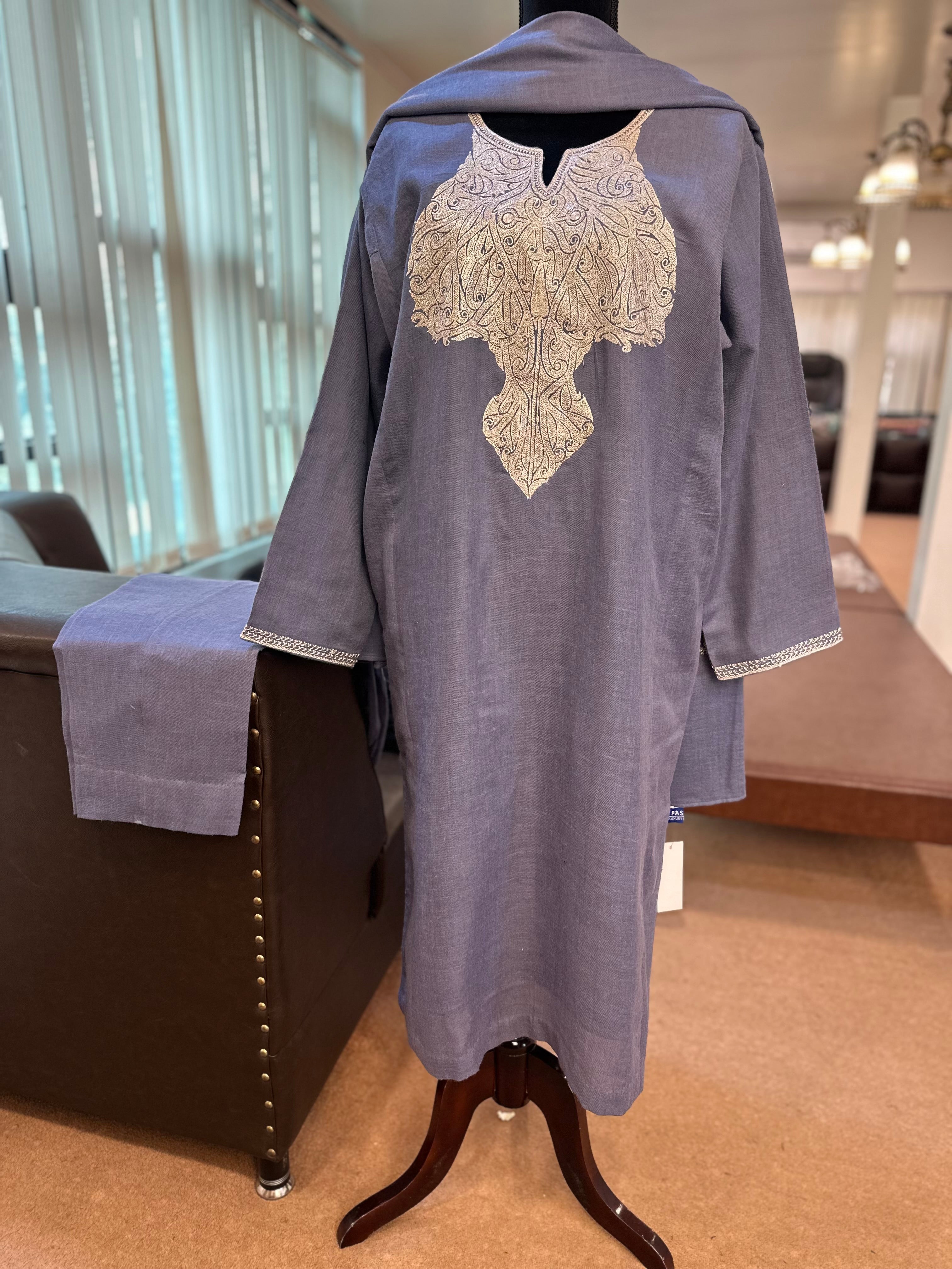 Purepashmina blend handtilla pheran set