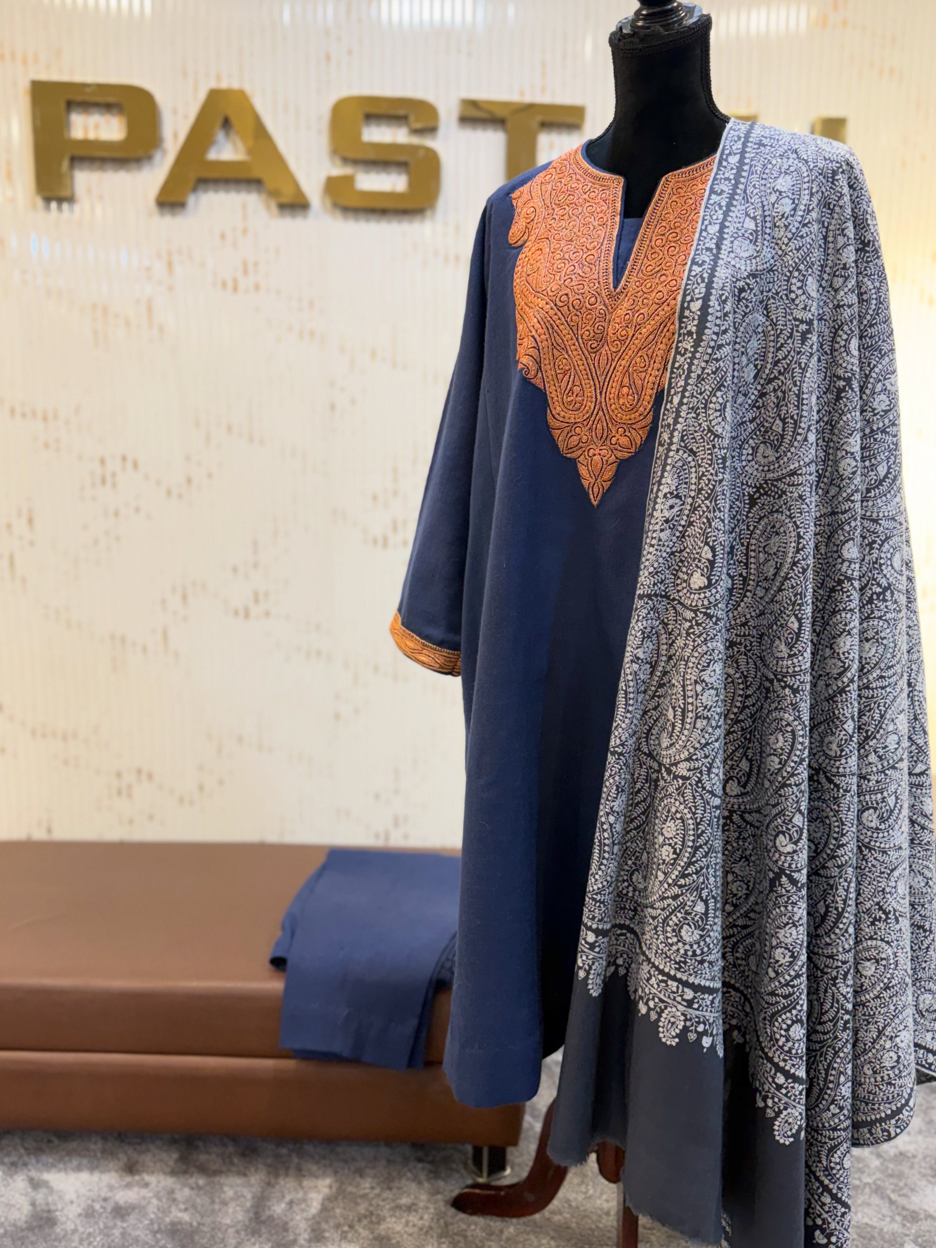 Purepashmina blend 2 piece pheran set