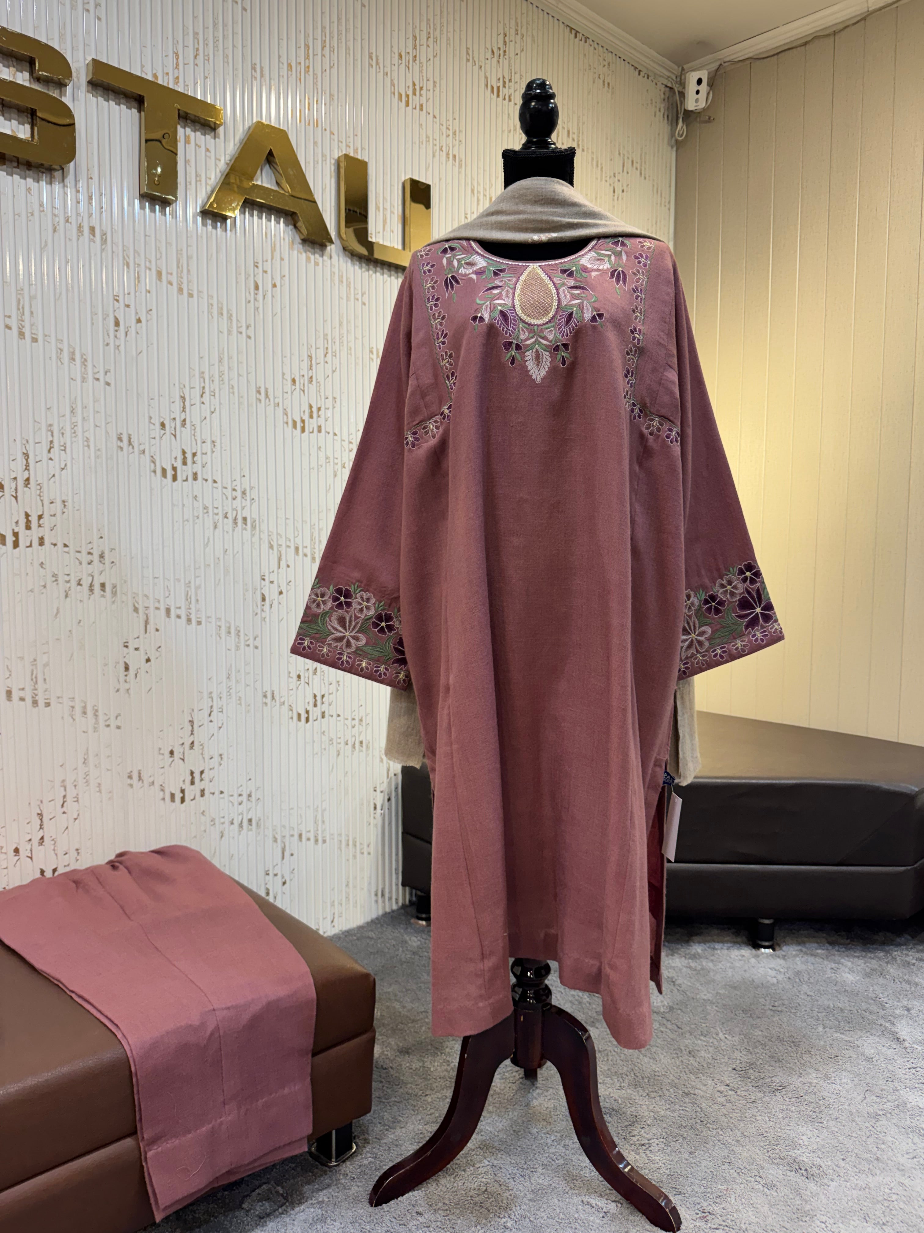 Purepashmina blend 2 pc pheran set pwb643