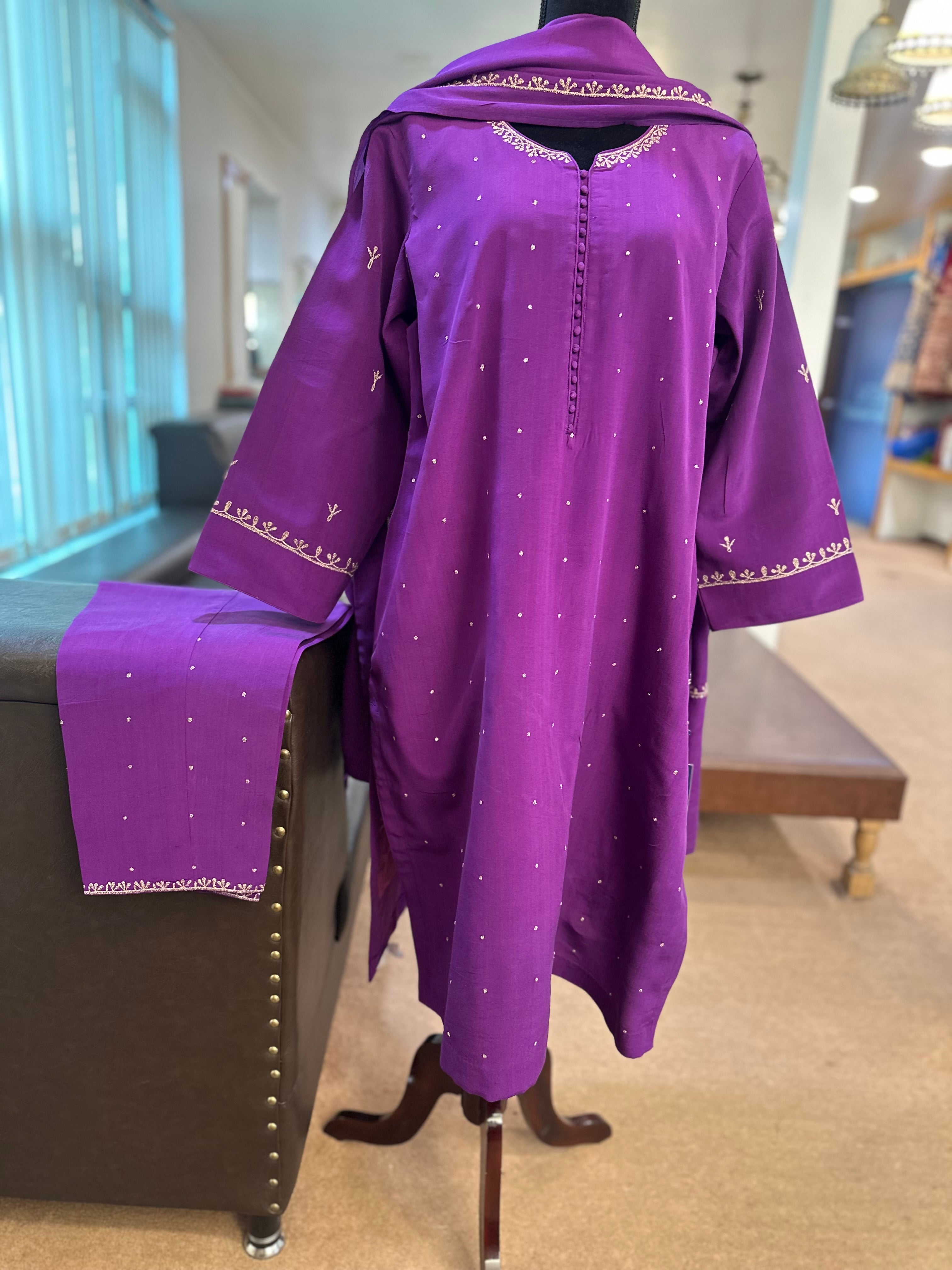 Pure crepe zariwork suit mtks794