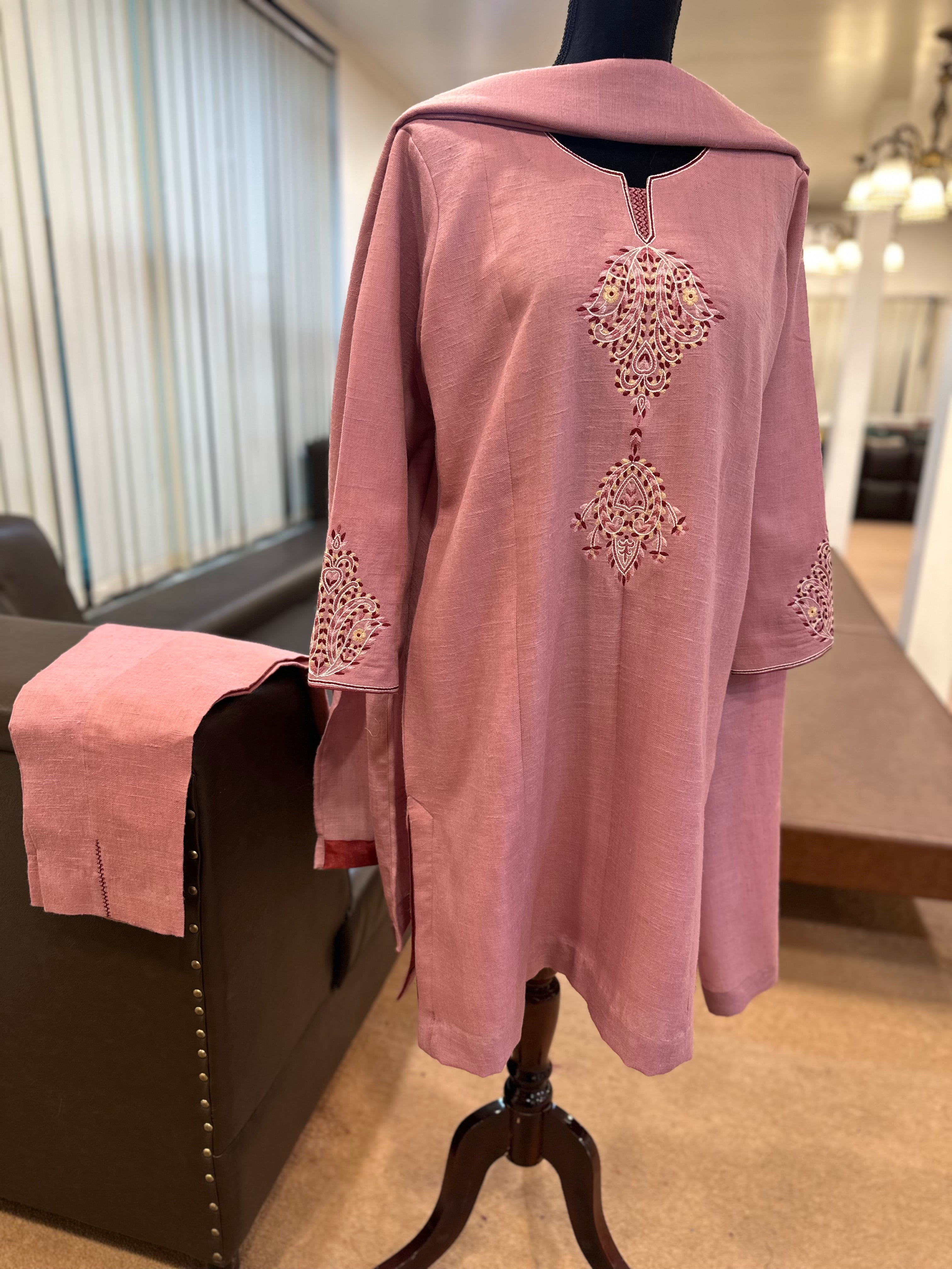 Handembroidered Purepashmina blend kurta set