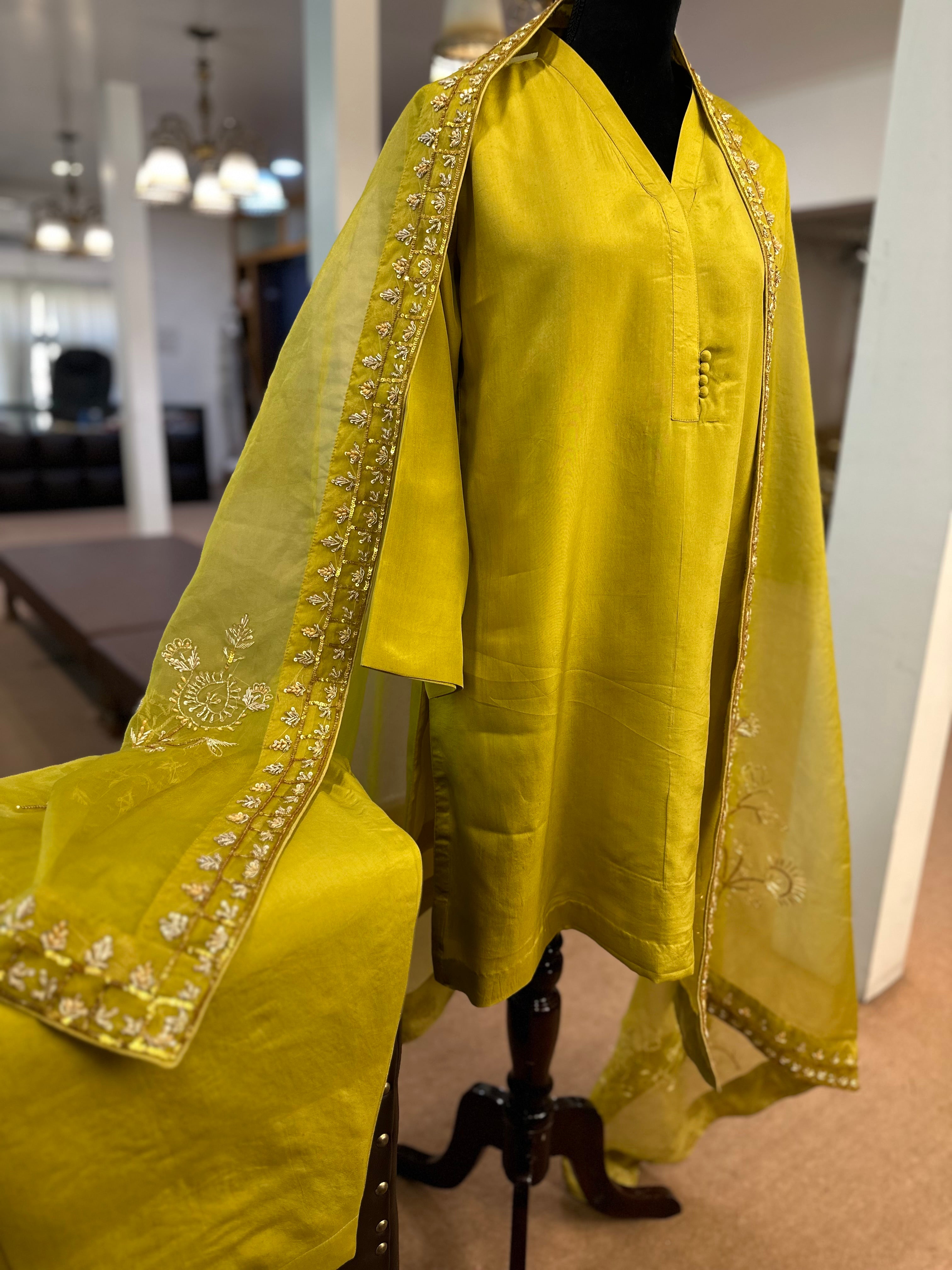 Handwork dupatta with kurta set