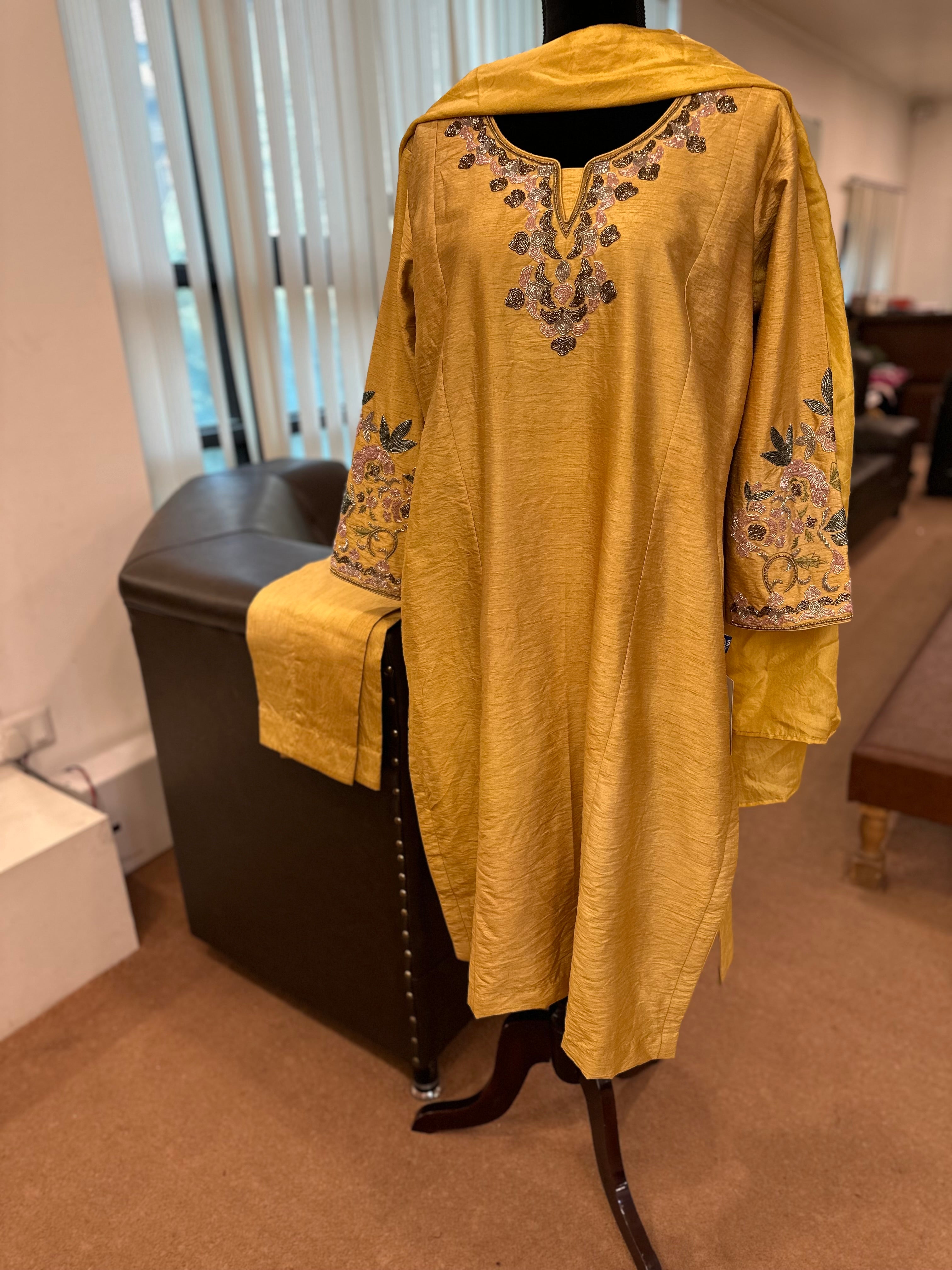 Handwork embroidered suit 3 pc