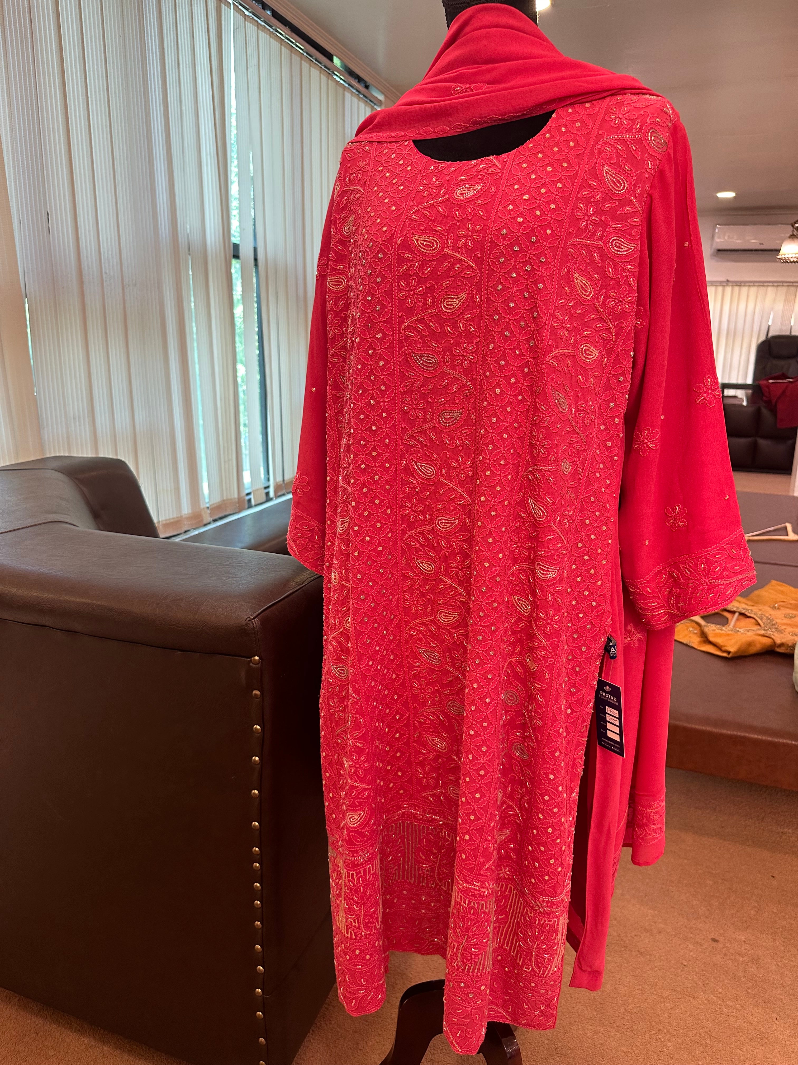 Handembroidered chicken work kurta set pbks855