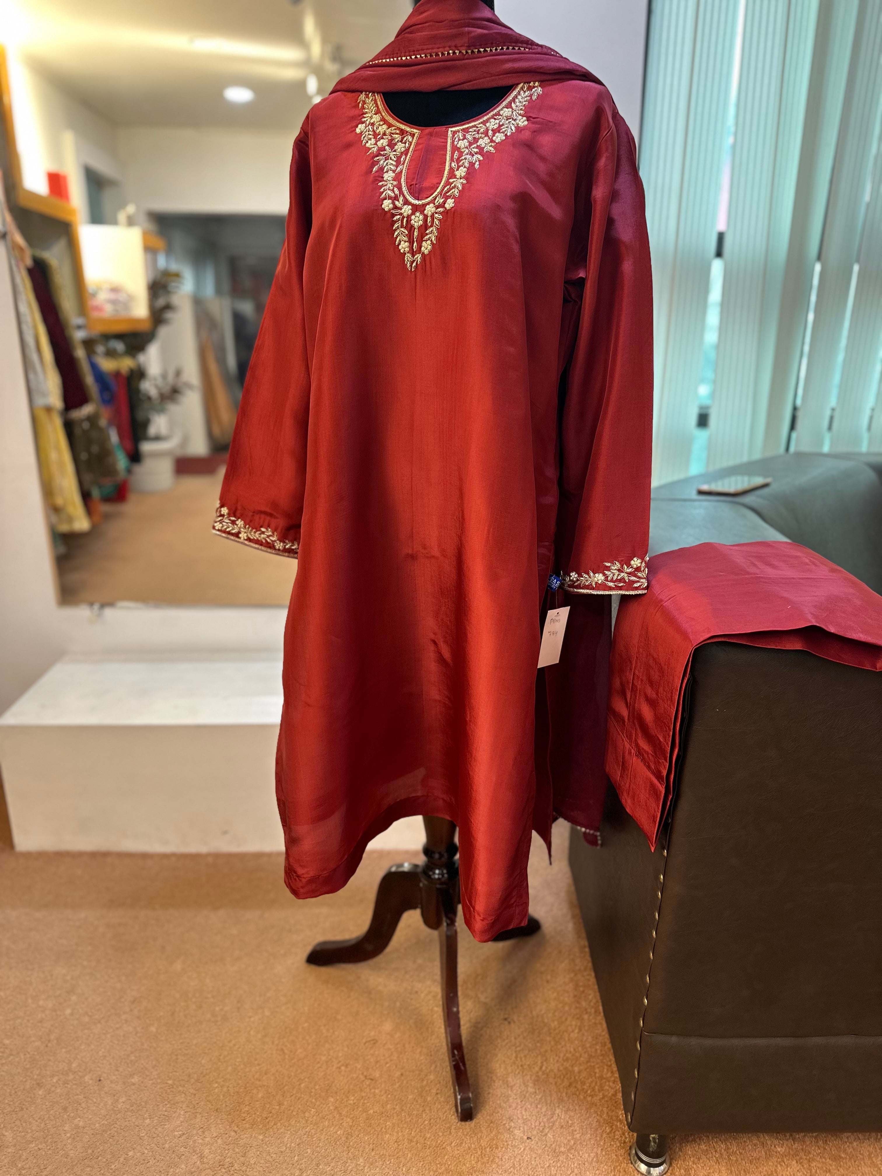 Hand embroidered kurta set 3pc pbks784