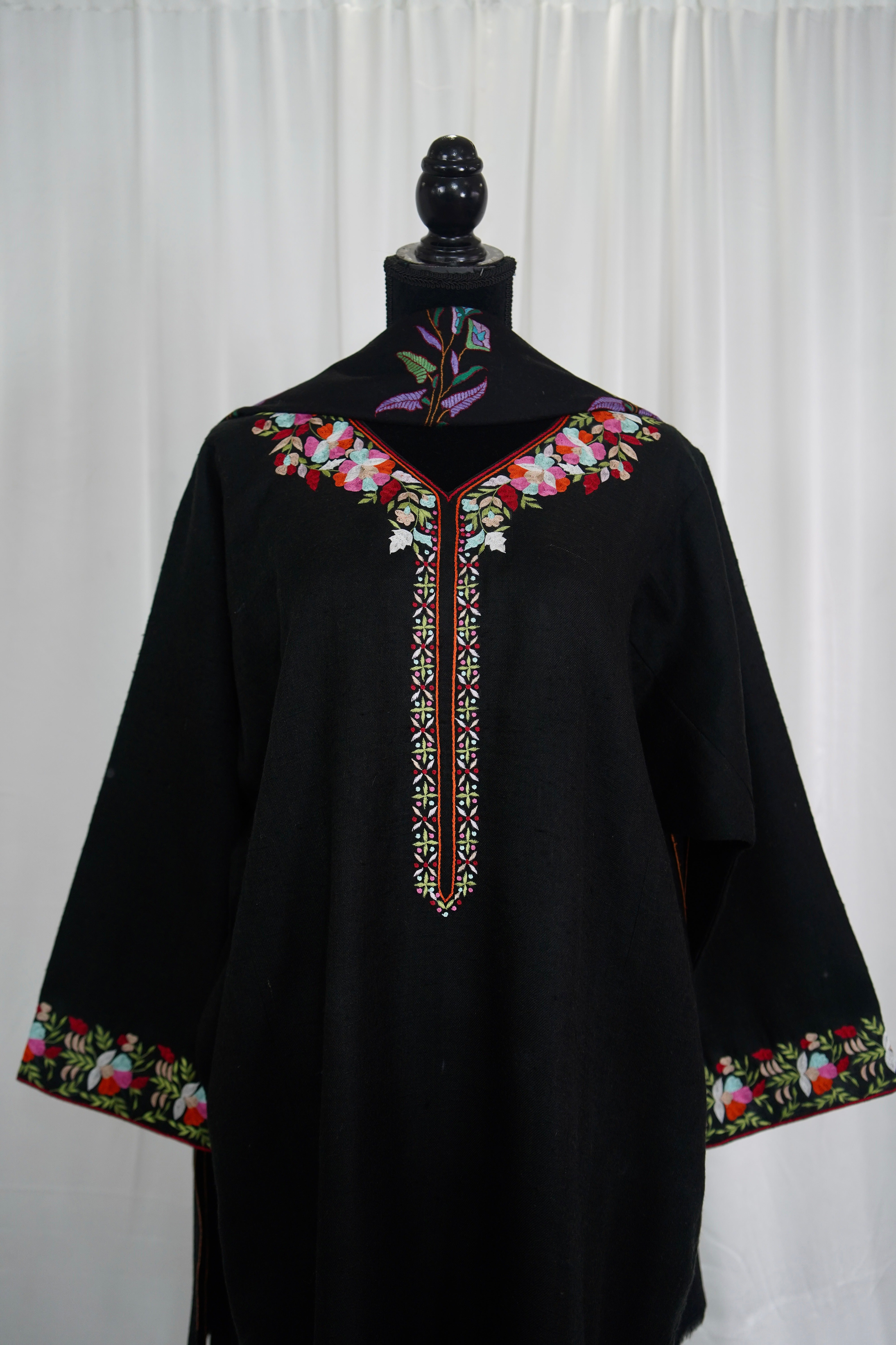 Purepashmina blend reshamwork pheran set