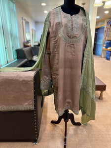 Puresilk pheran set