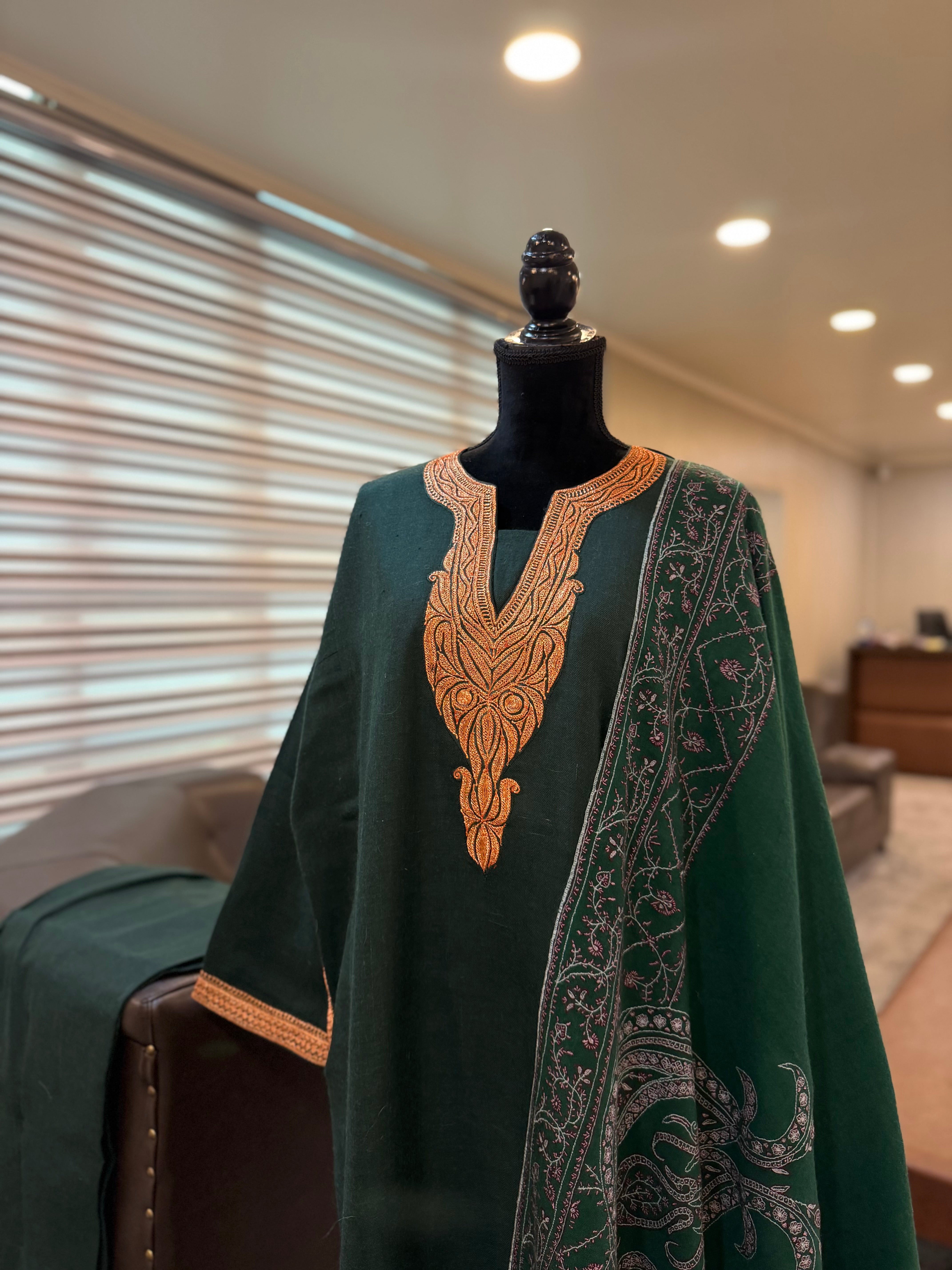 Pure pashmina blend hand tilla 2pc set pwb528