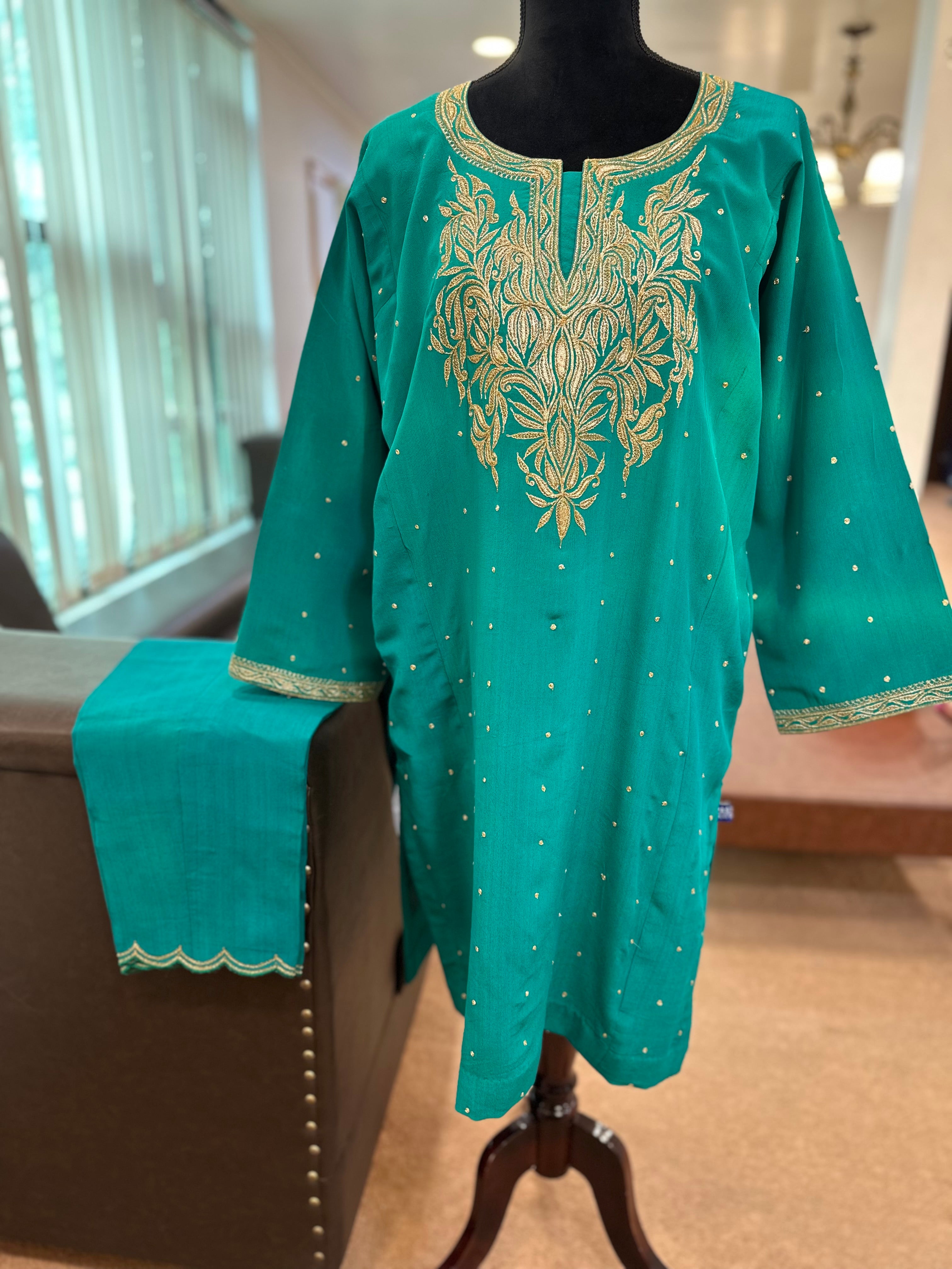 Pure crepe tilla pheran set