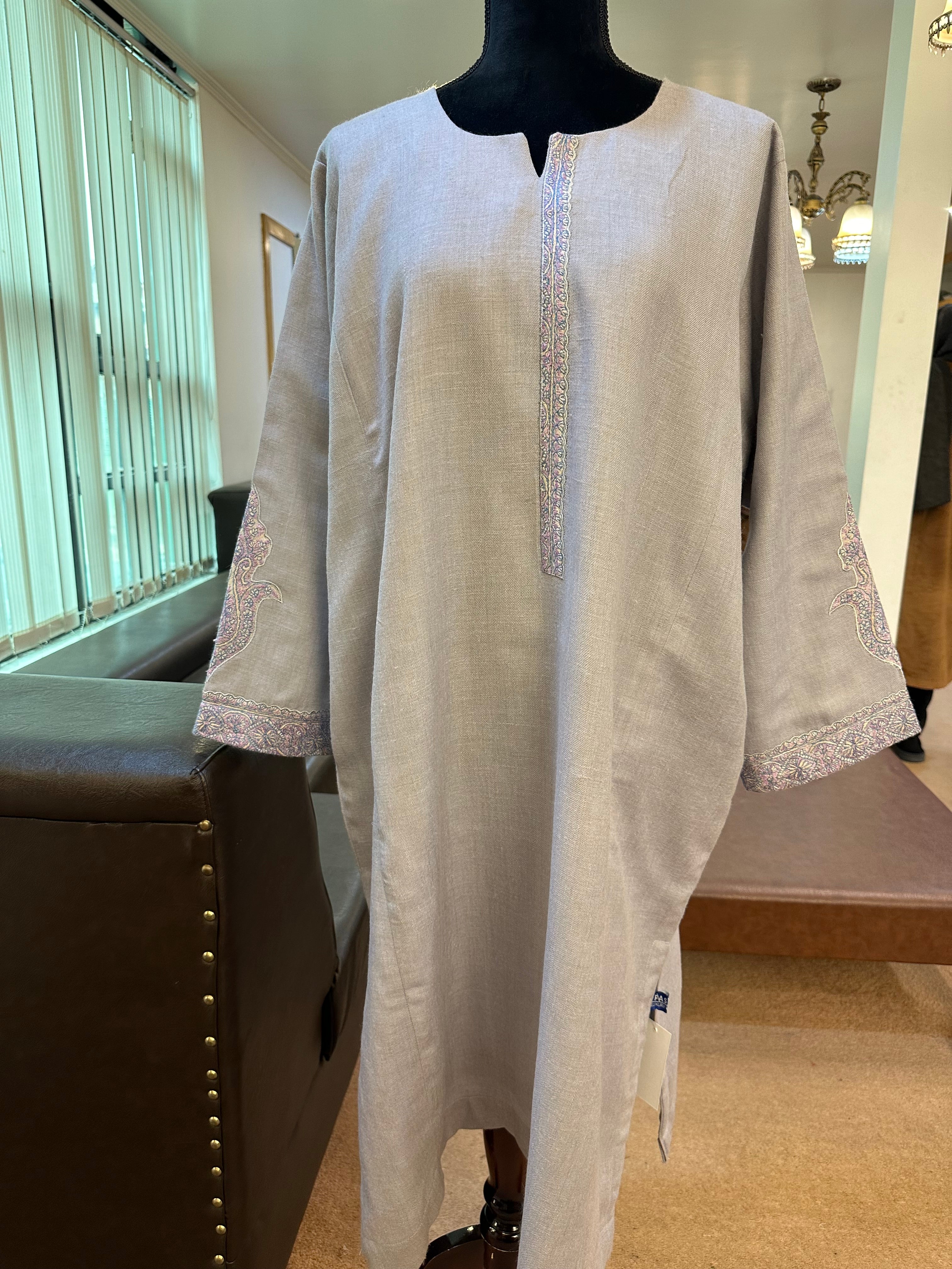 Hand sozni pure pashmina blend pheran pwb293