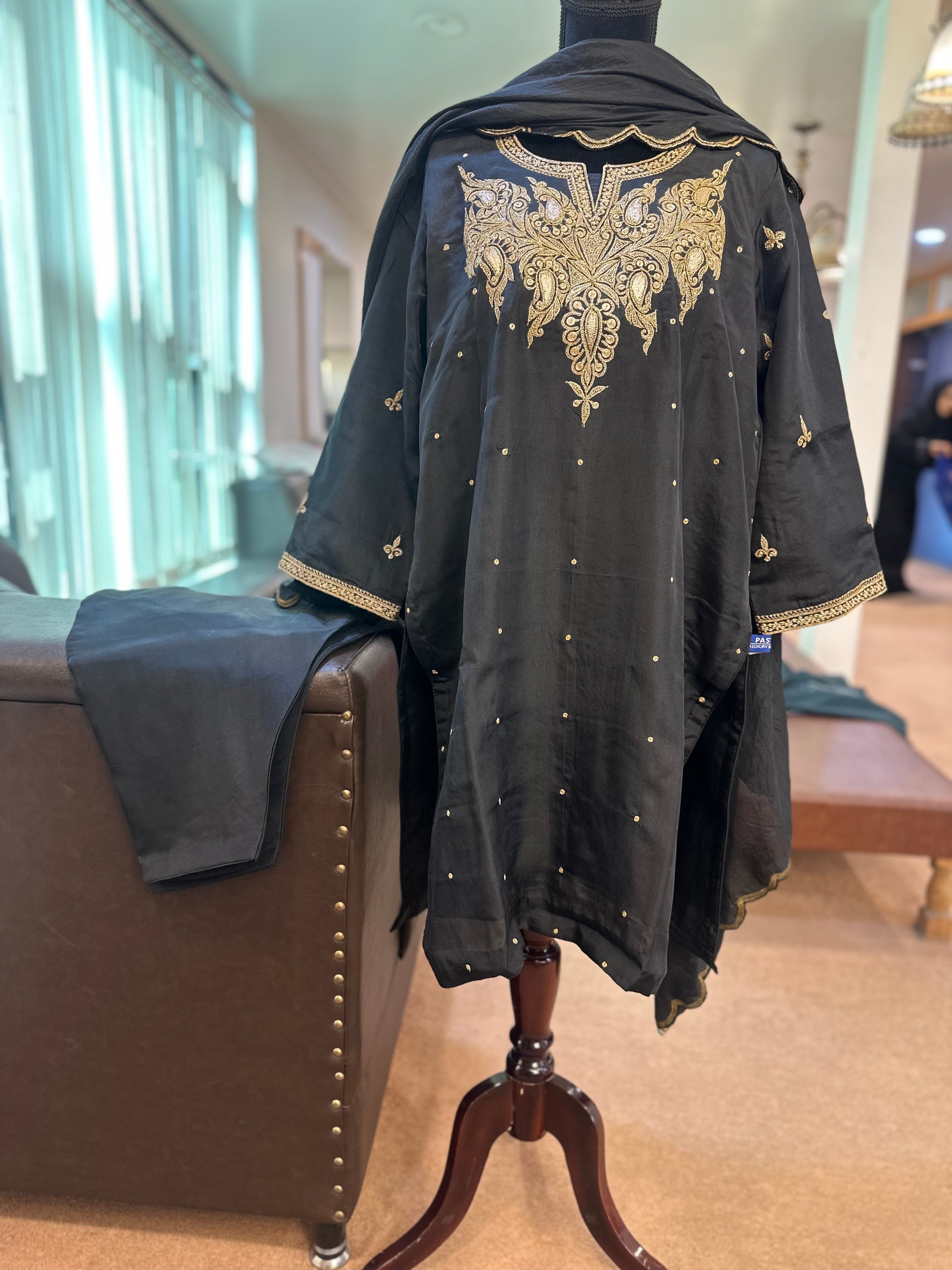 Puresilk 3 piece tillawork suit