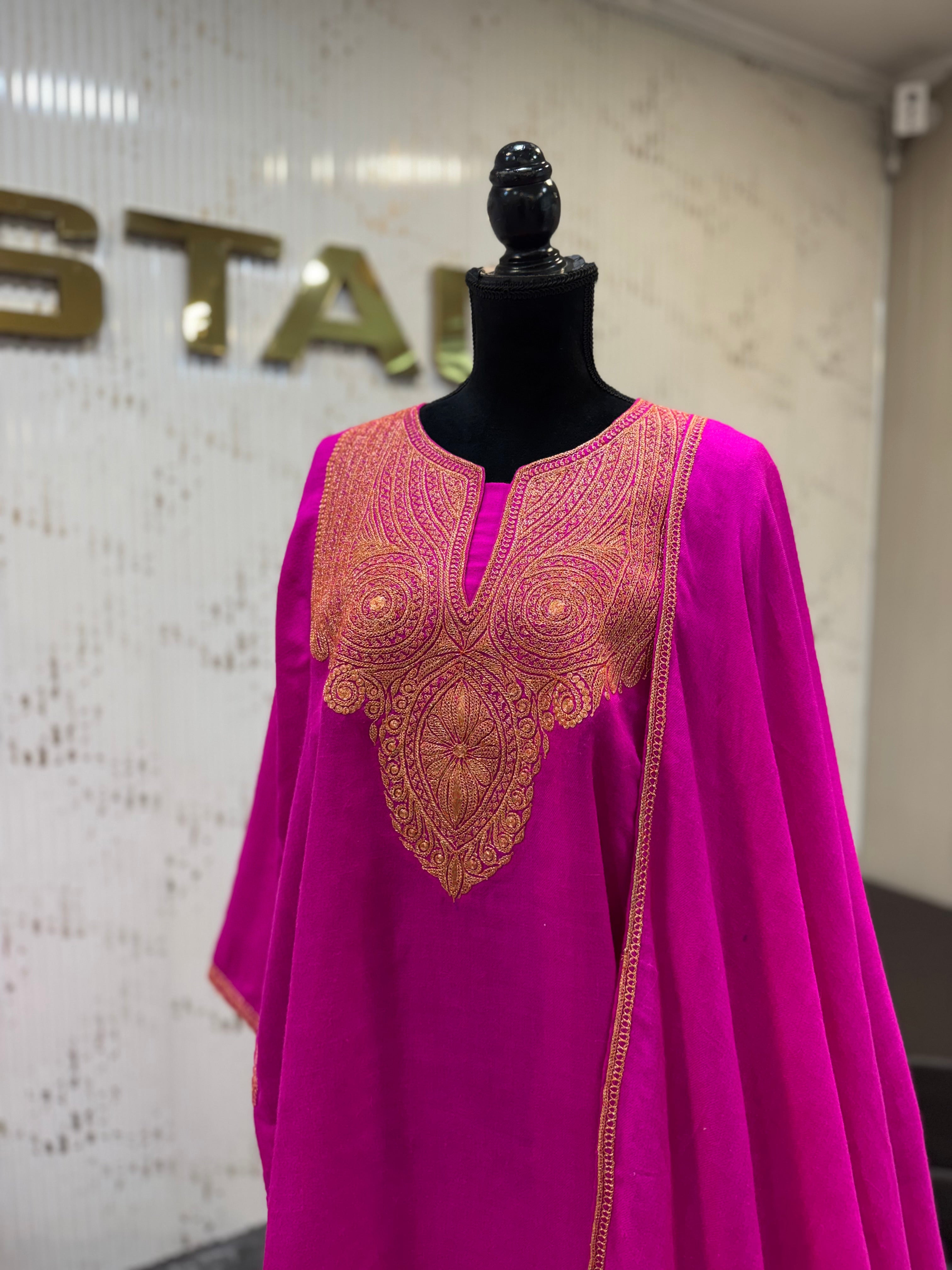 Royal Magenta Hand Tilla Pashmina Kurta Set.