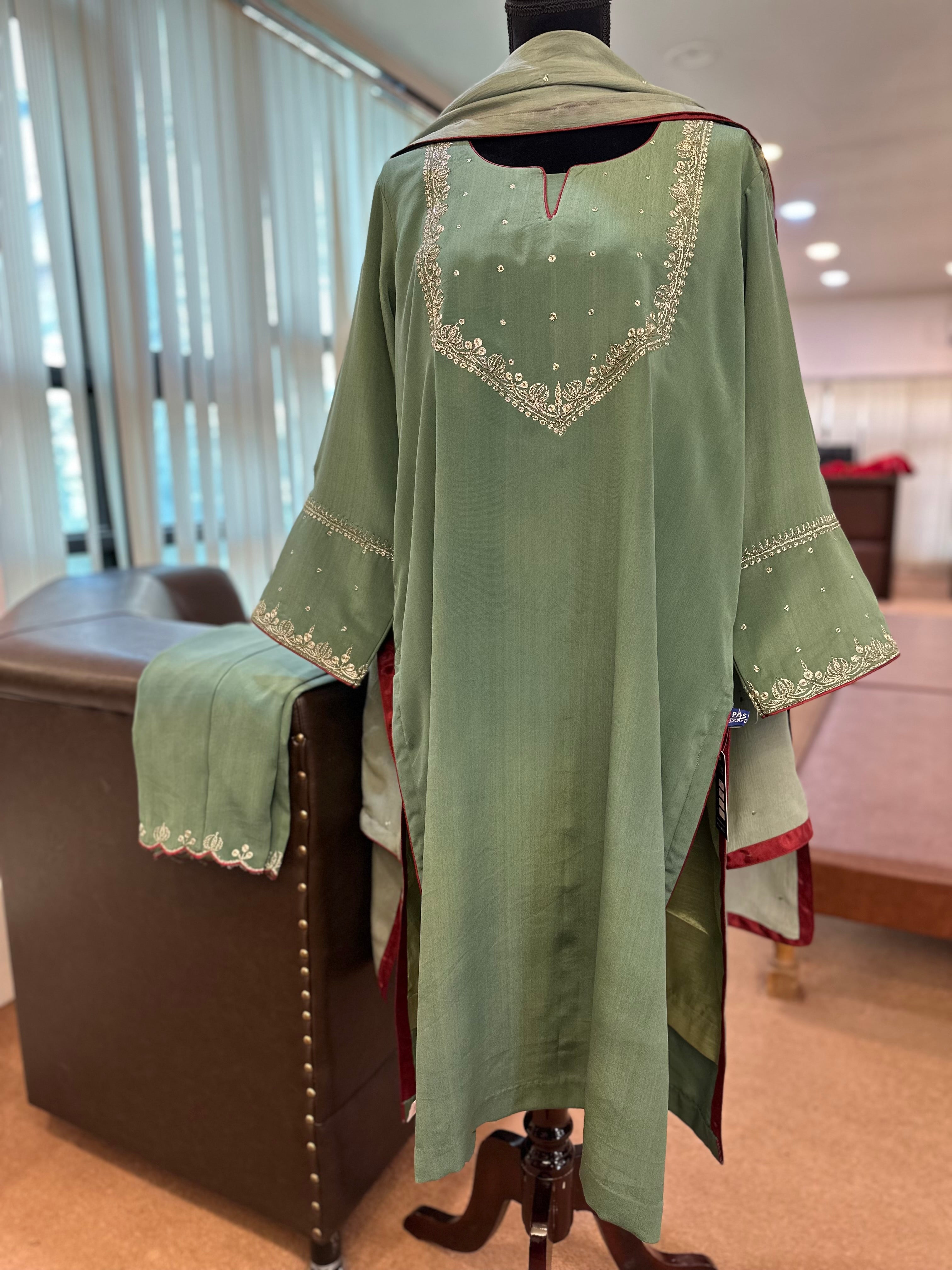 Purecrepe tillawork kurta set mtks786