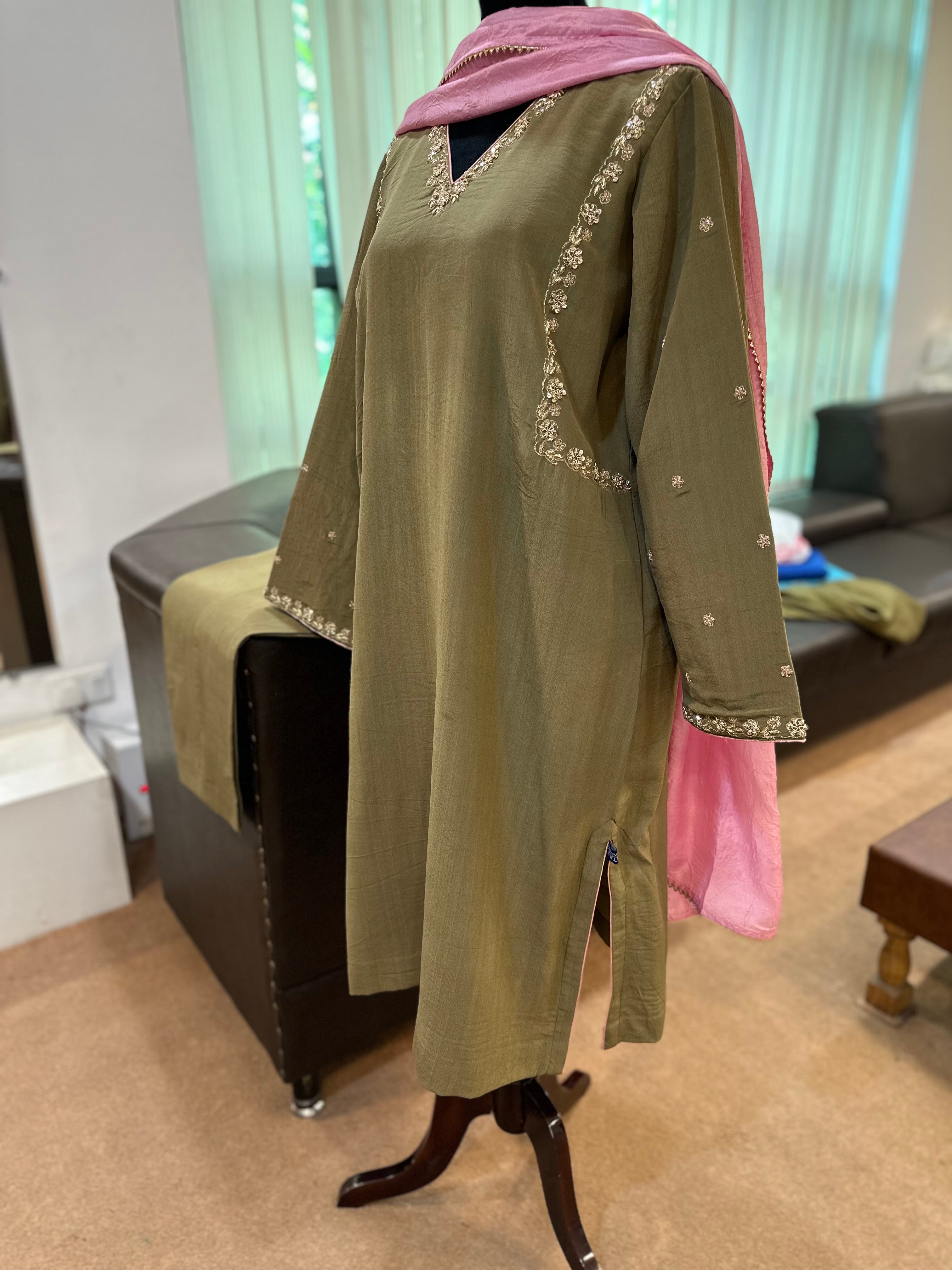 Purecrepe 3 piece handwork suit