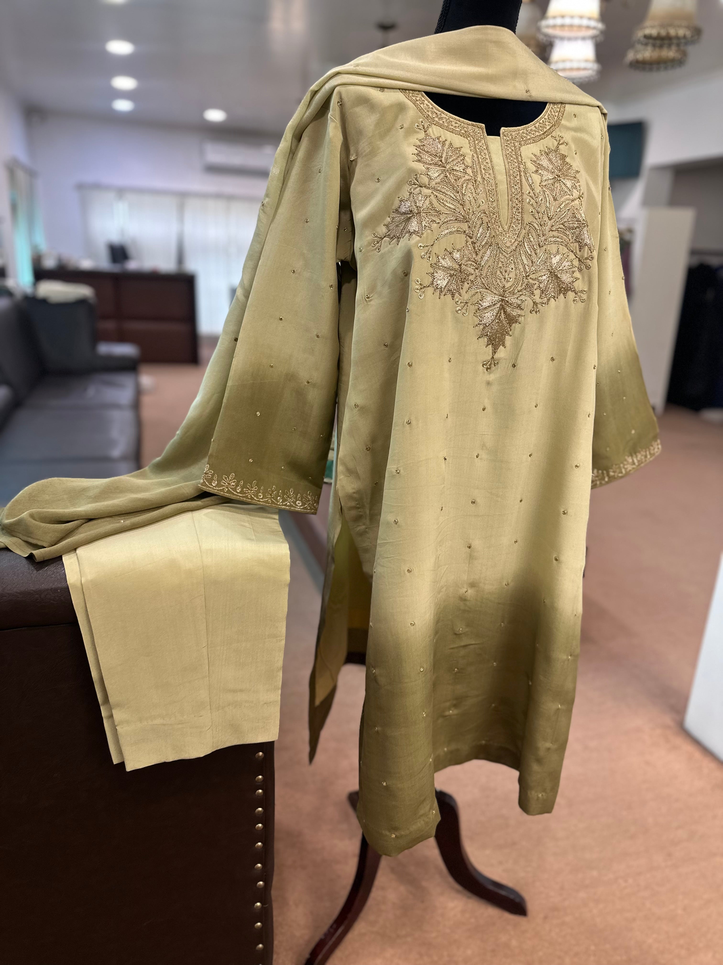 Purecrepe tillawork kurta set mtks814