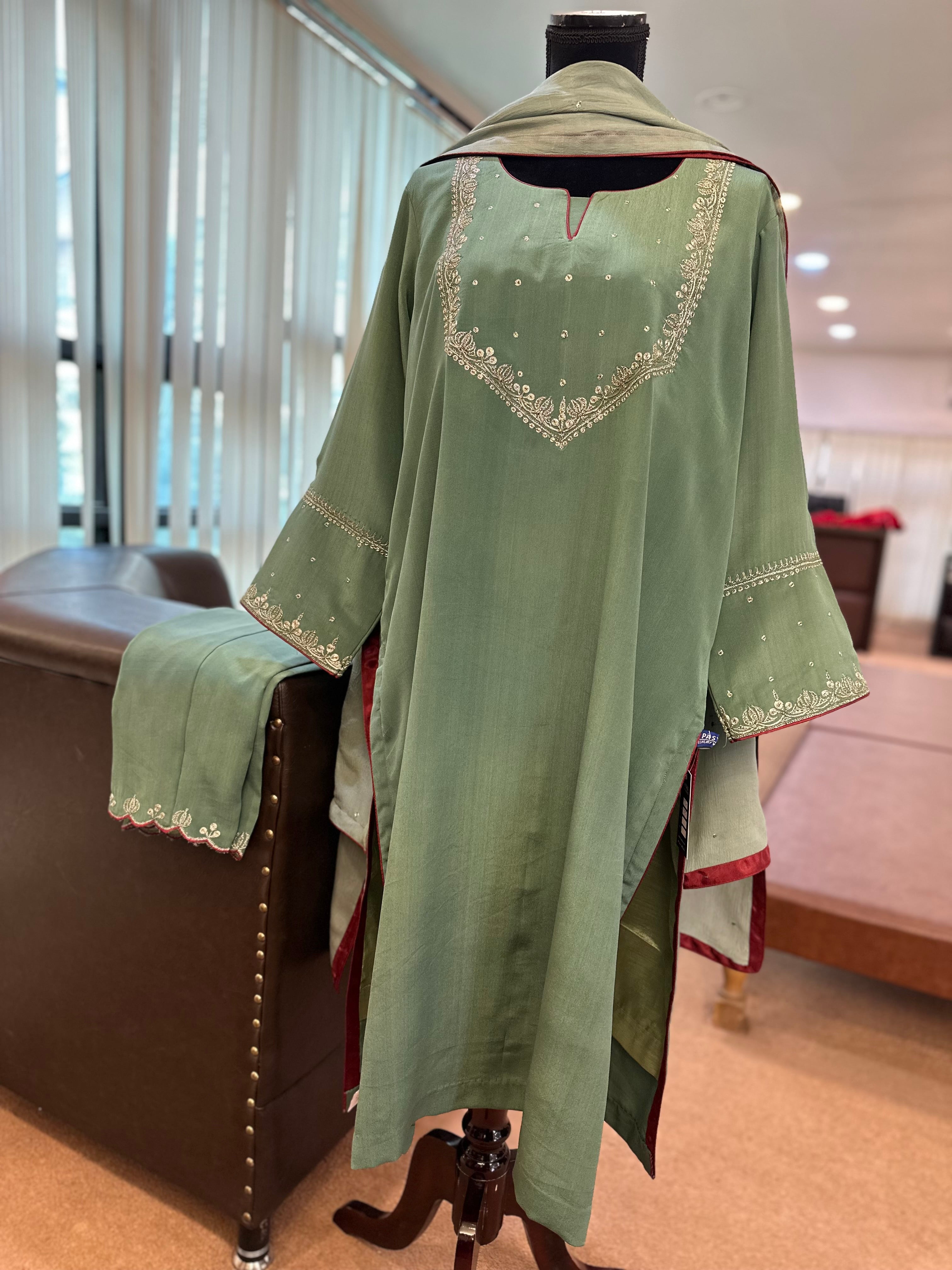 Purecrepe tillawork kurta set mtks786