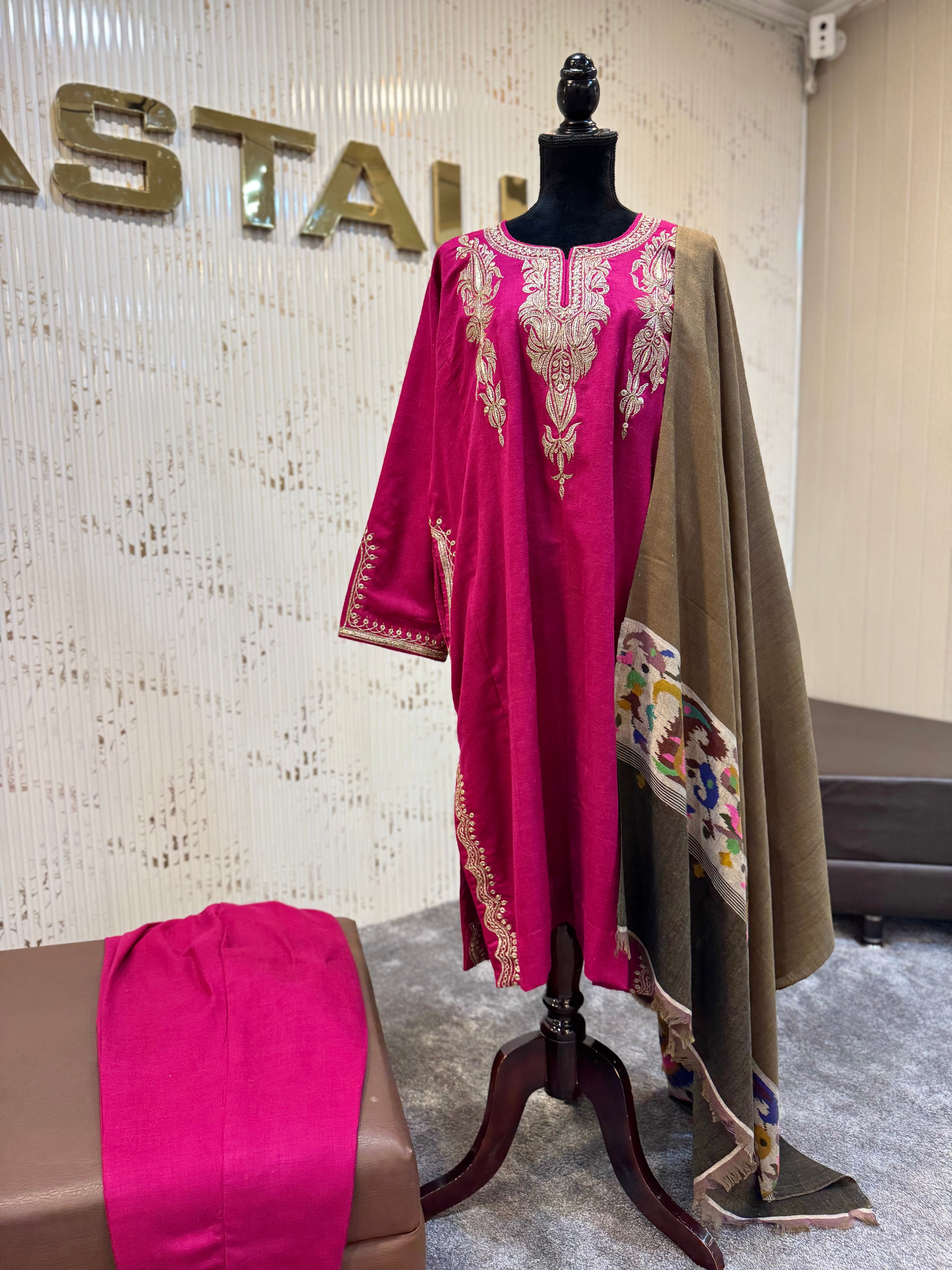 Purepashmina blend 2 piece pheran set